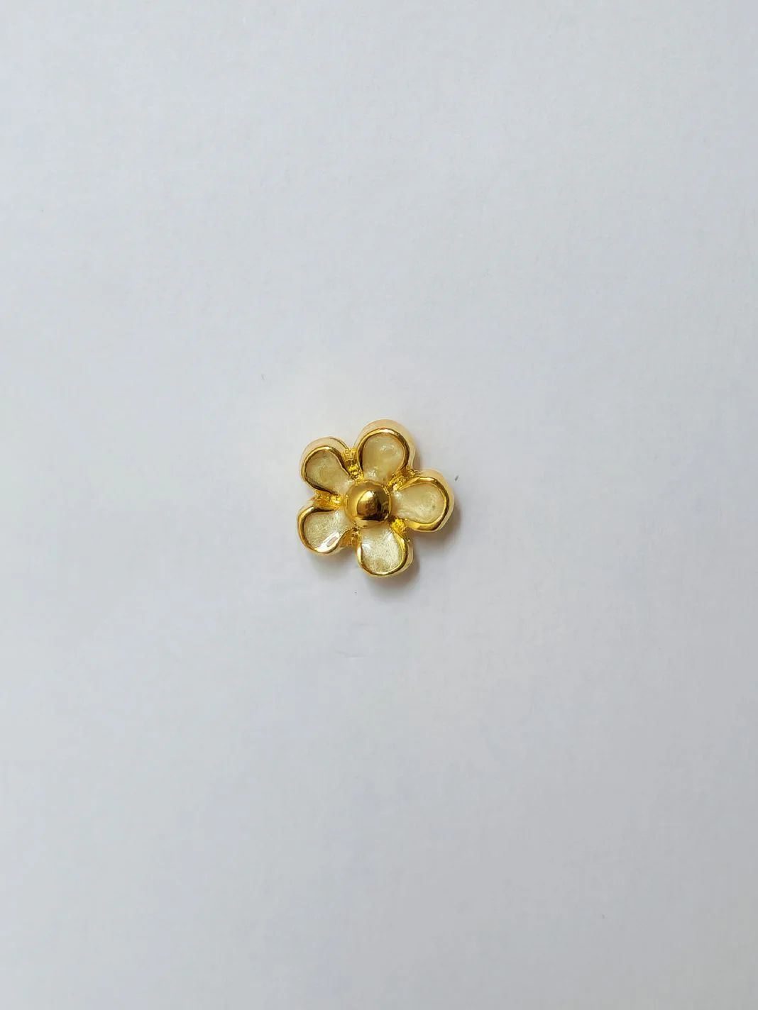 Vintage 80s Gold Plated Flower Enamel Stud Earrings - Image 5