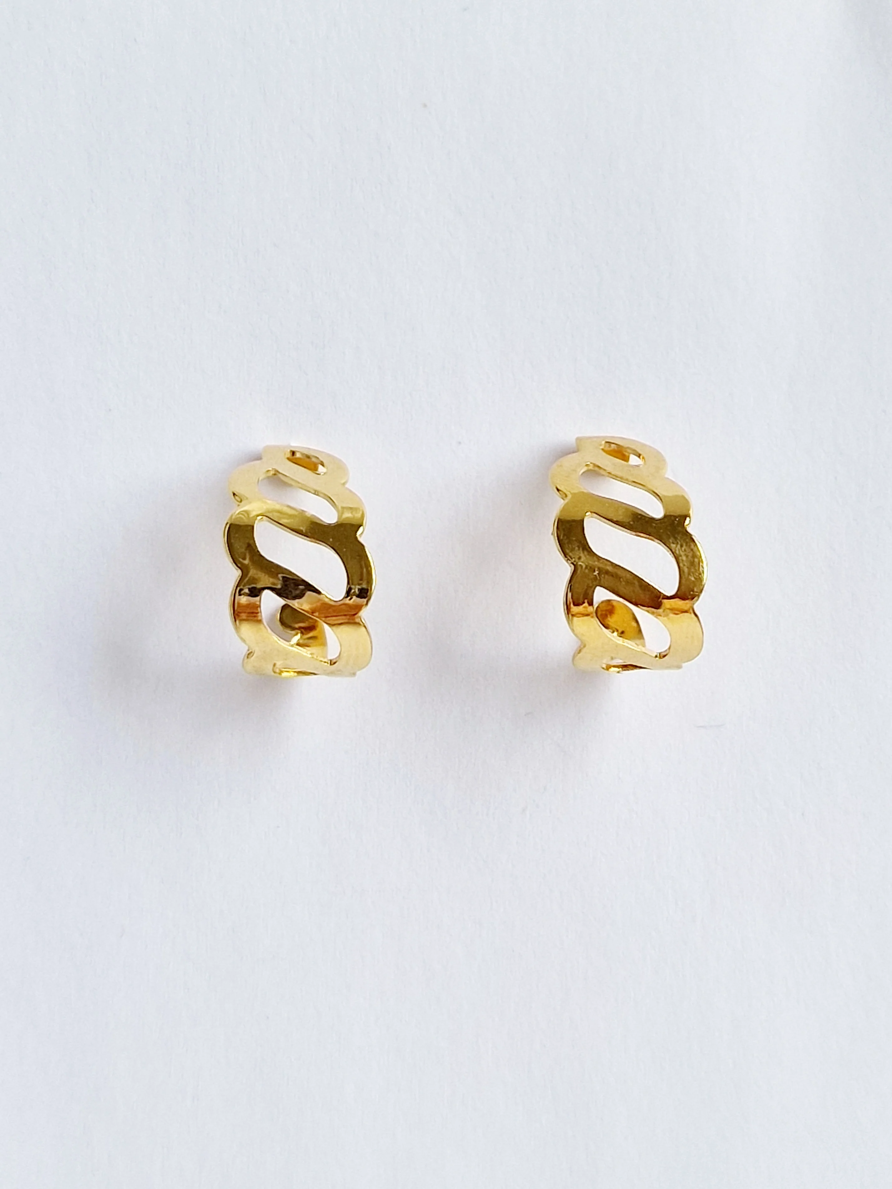 Vintage 80s Gold Plated Minimal Cutout Hoop Earrings - Image 2