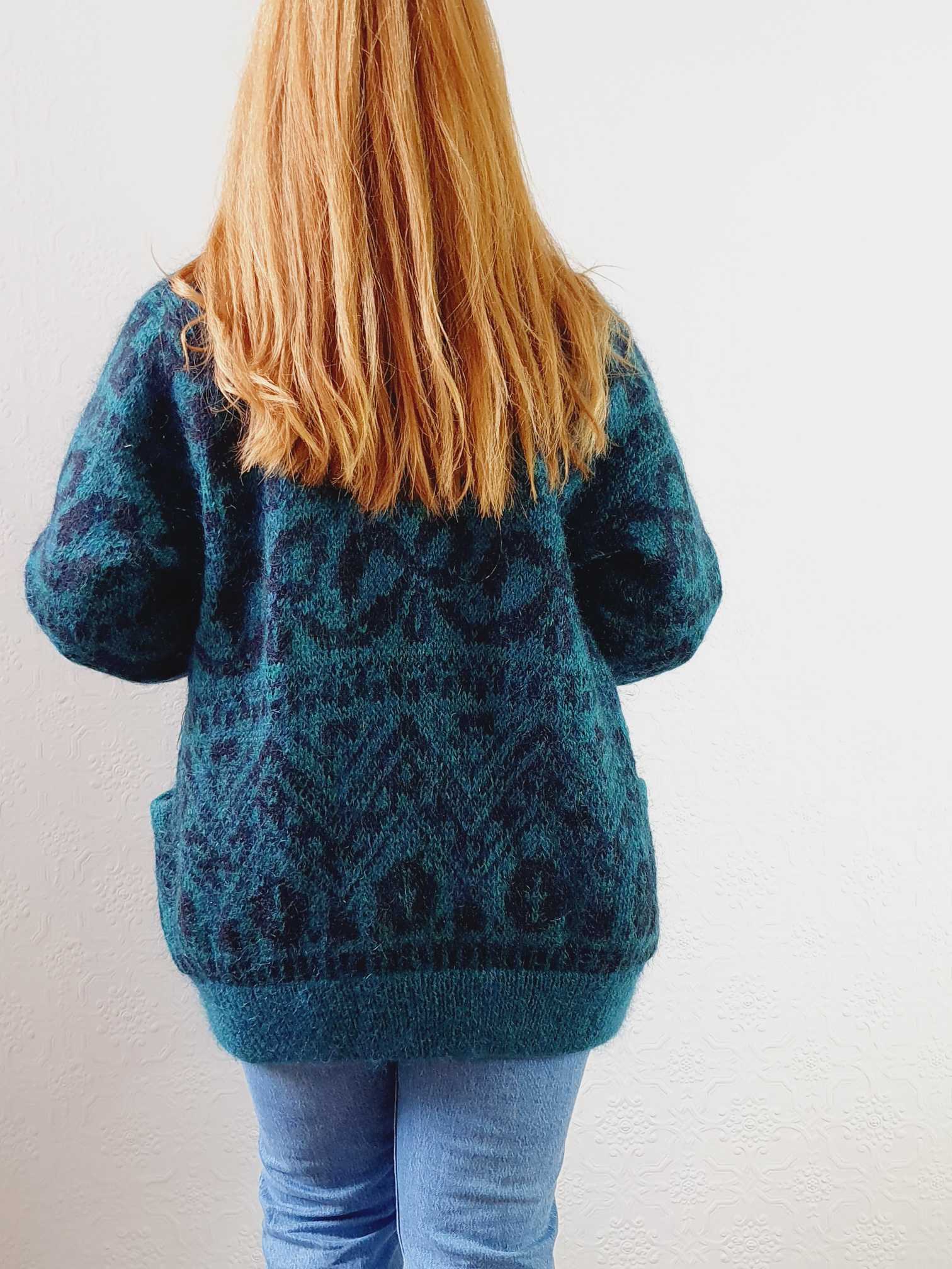 Vintage 80s Green Abstract Pattern Wool Cardigan - S/M - Image 6