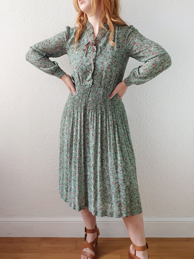 Vintage 80s Green Floral Midi Dress with Long Puff Sleeves - XS