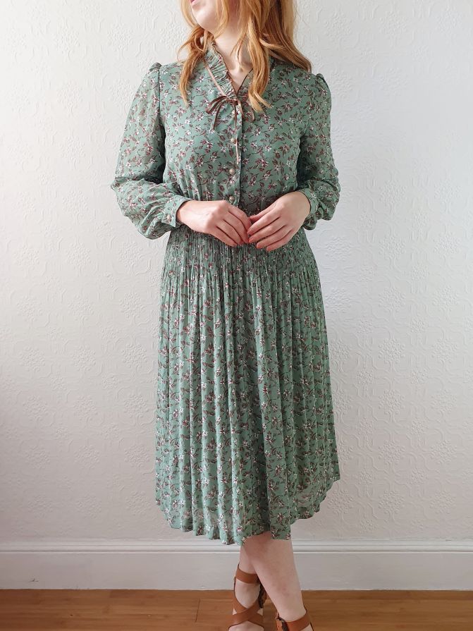Vintage 80s Green Floral Midi Dress with Long Puff Sleeves - XS - Image 4