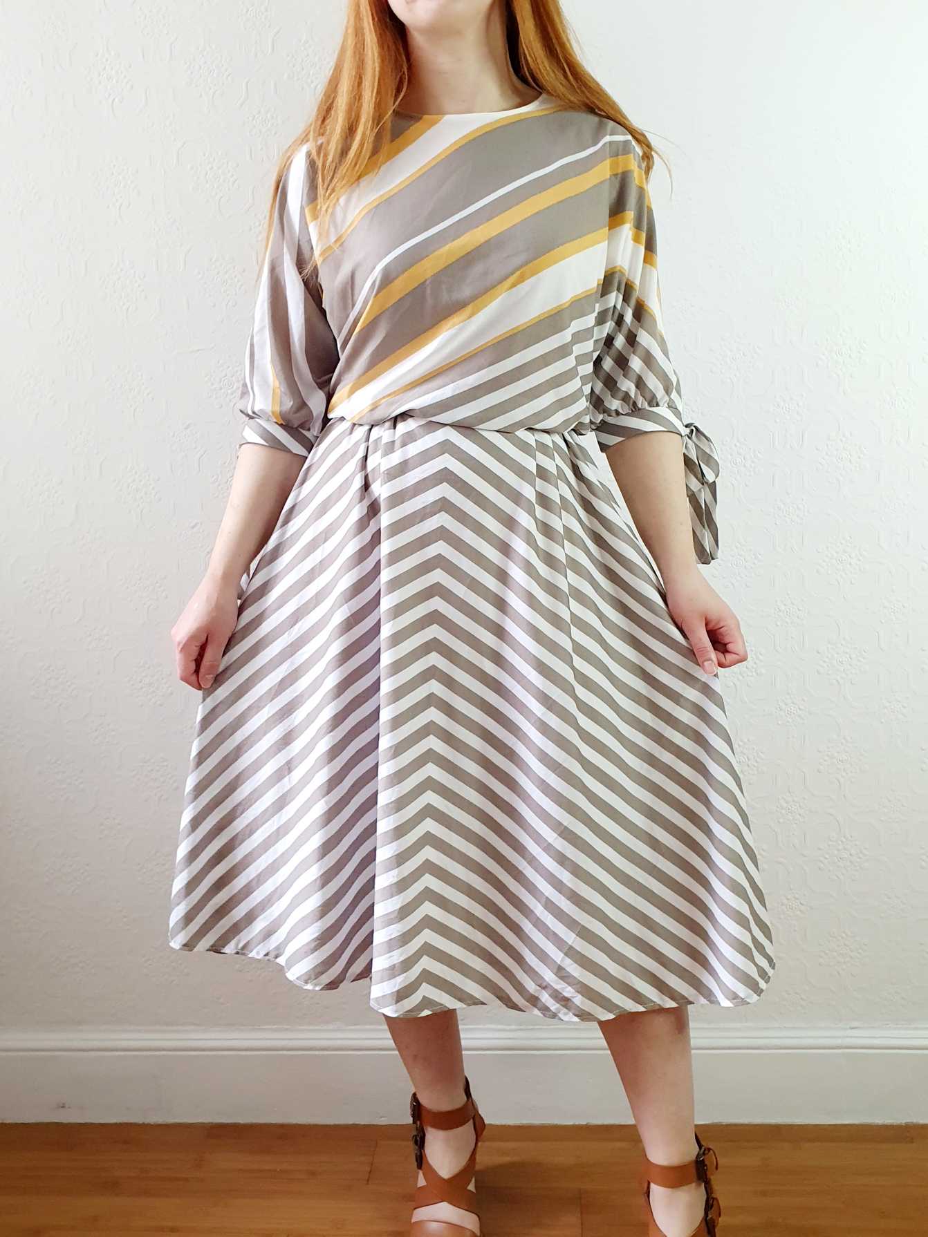 Vintage 80s Grey Striped Batwing Sleeve Dress - L - Image 2