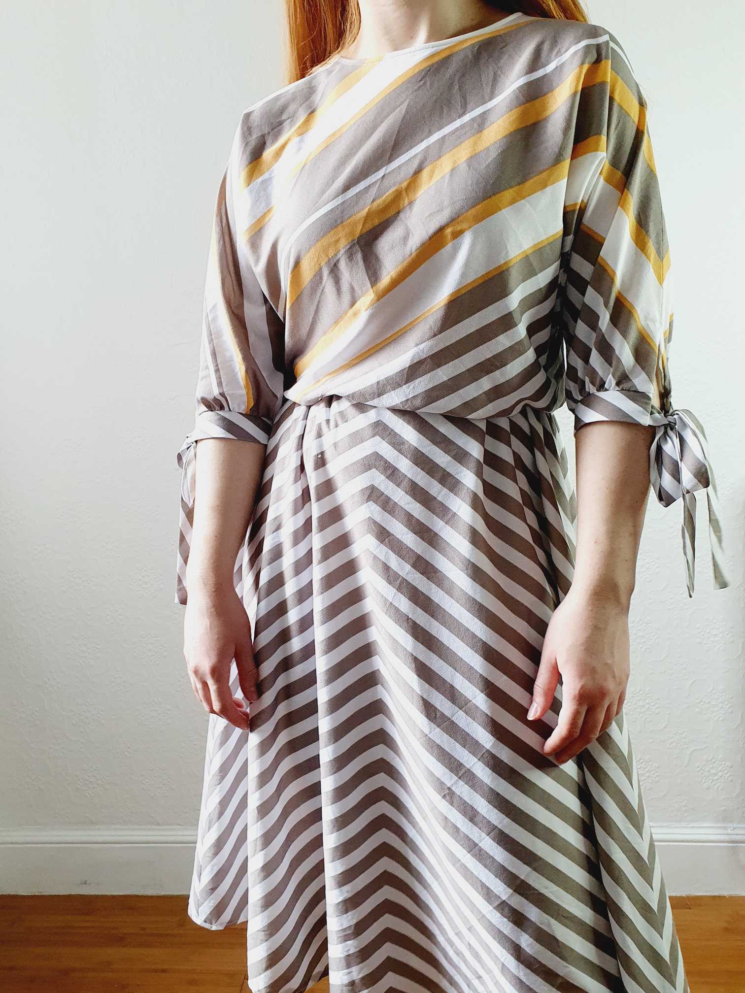 Vintage 80s Grey Striped Batwing Sleeve Dress - L - Image 3