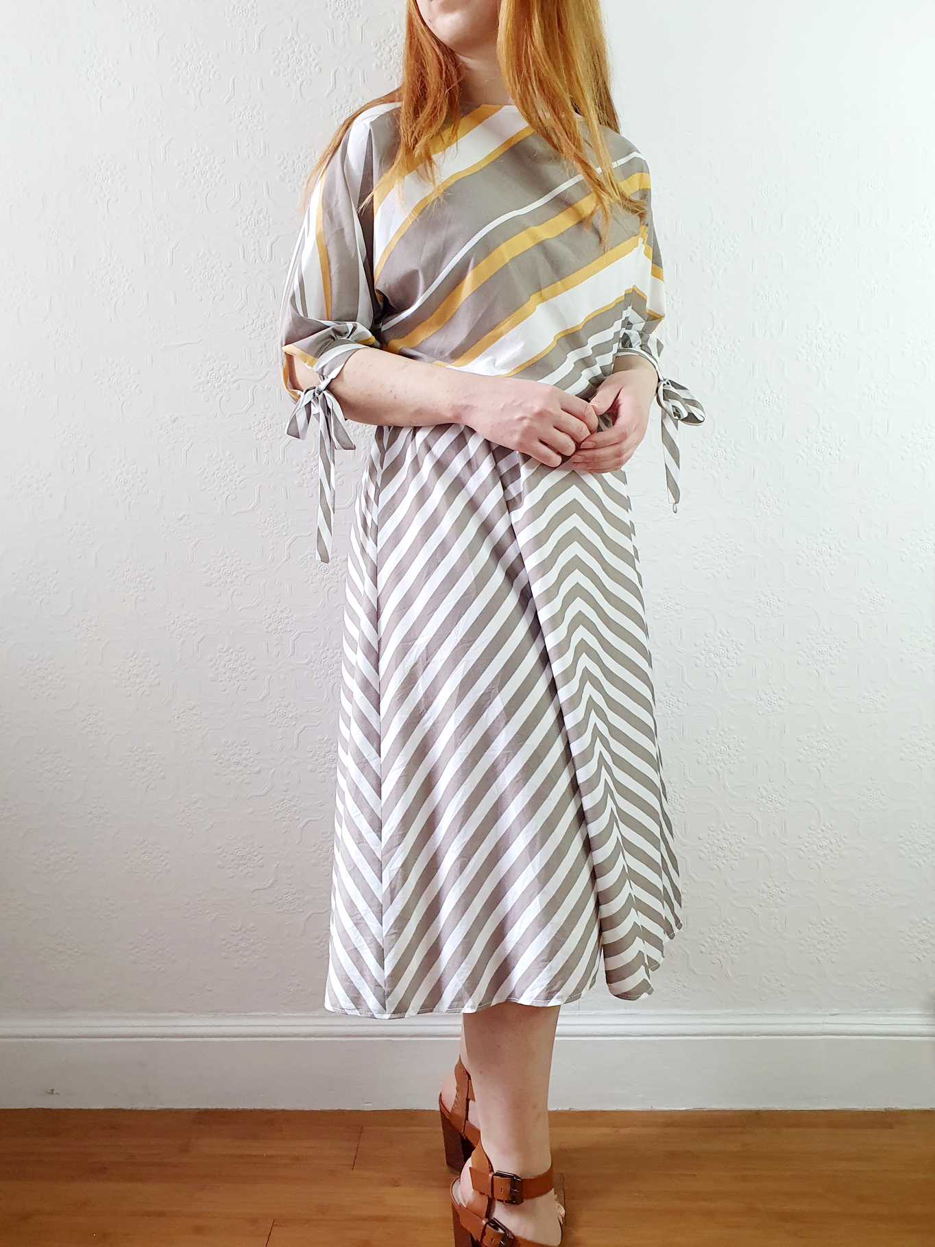 Vintage 80s Grey Striped Batwing Sleeve Dress - L - Image 4