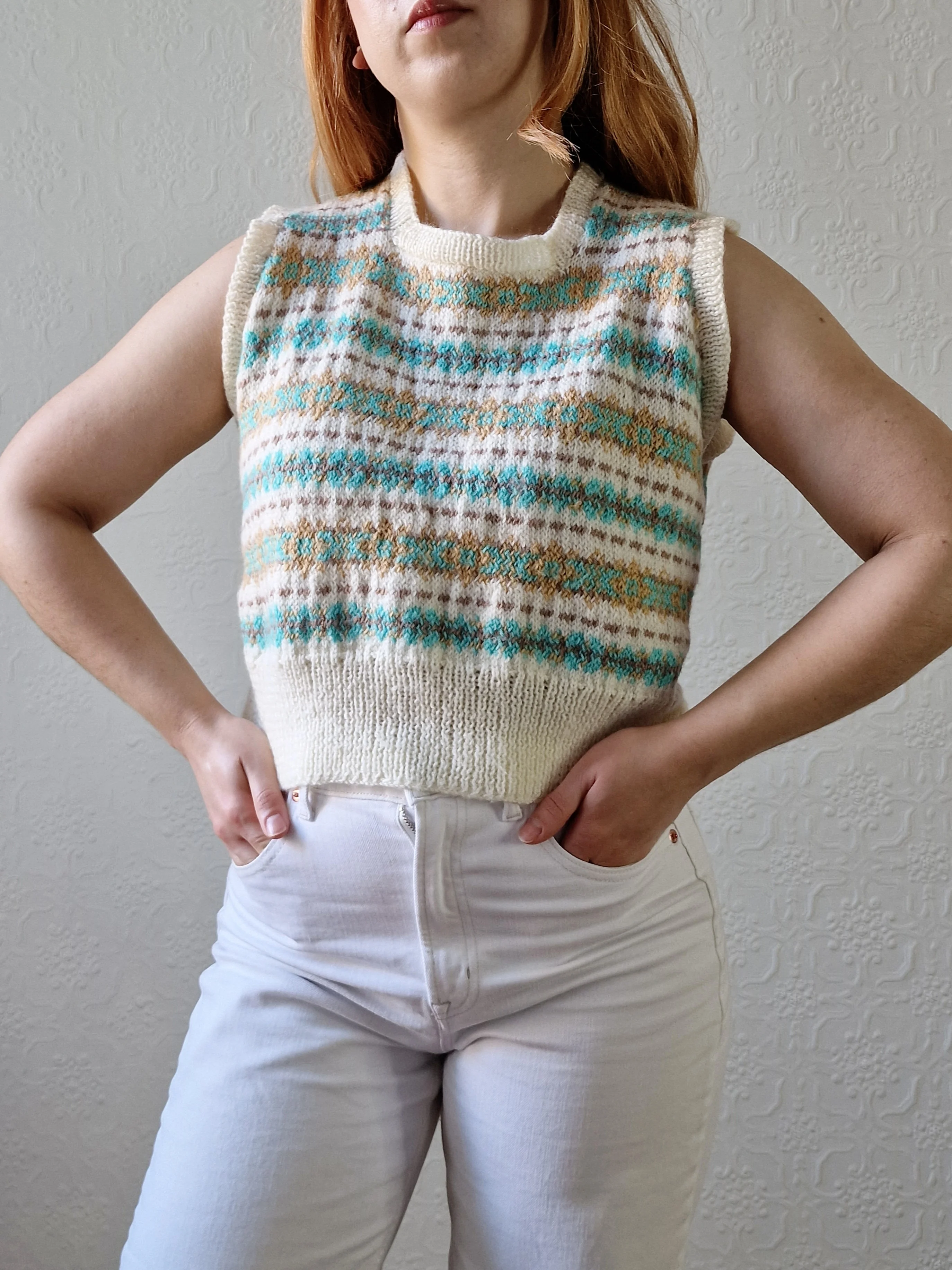 Vintage 80s Handknitted Fairisle Short Vest with Square Neckline - S - Image 10