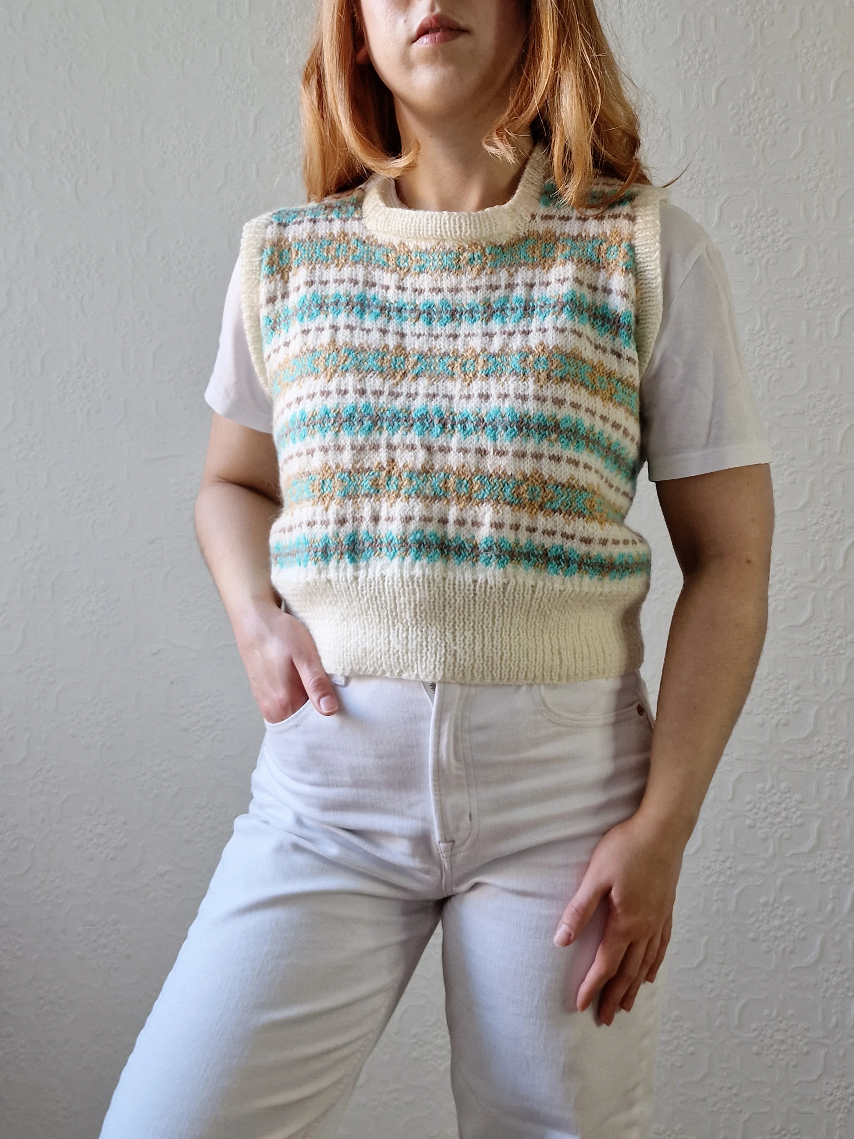 Vintage 80s Handknitted Fairisle Short Vest with Square Neckline - S - Image 2