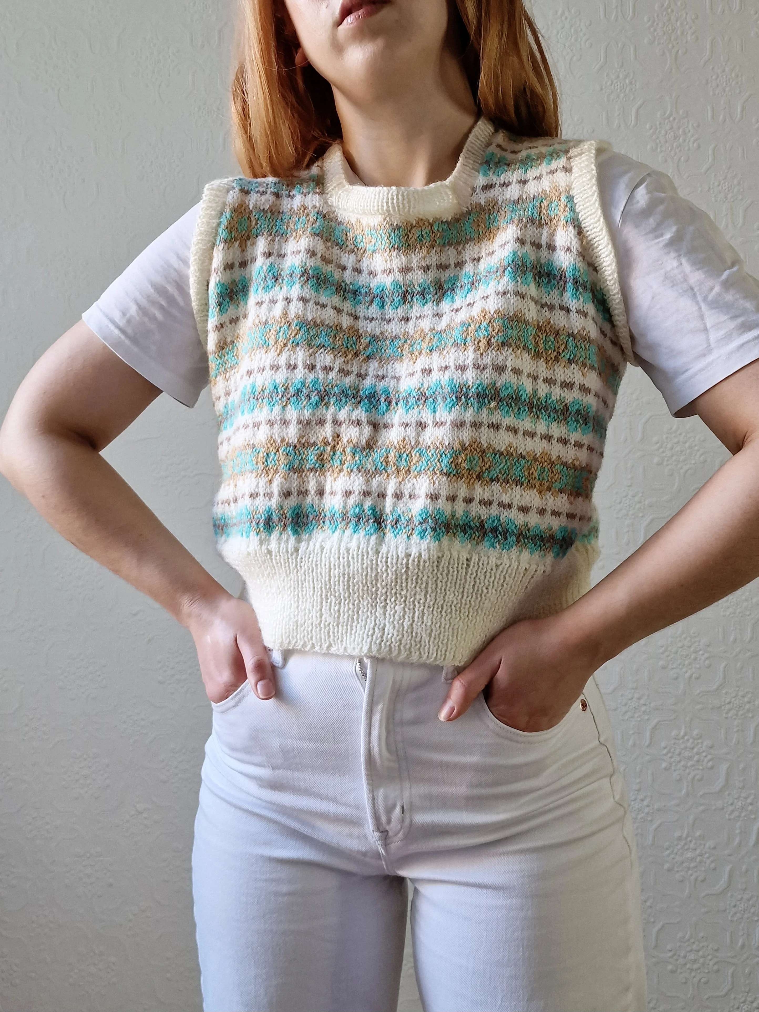 Vintage 80s Handknitted Fairisle Short Vest with Square Neckline - S - Image 7