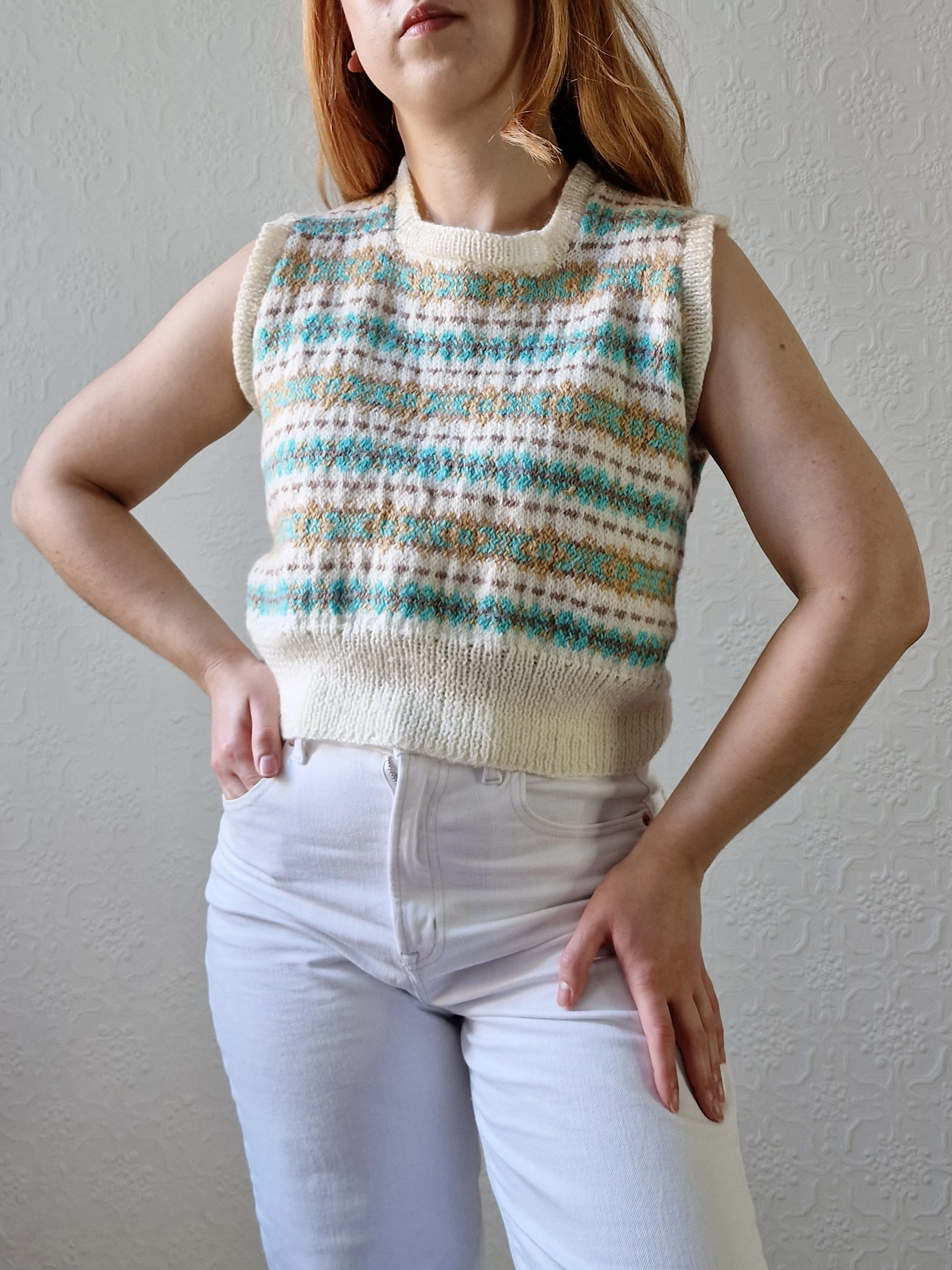 Vintage 80s Handknitted Fairisle Short Vest with Square Neckline - S - Image 9