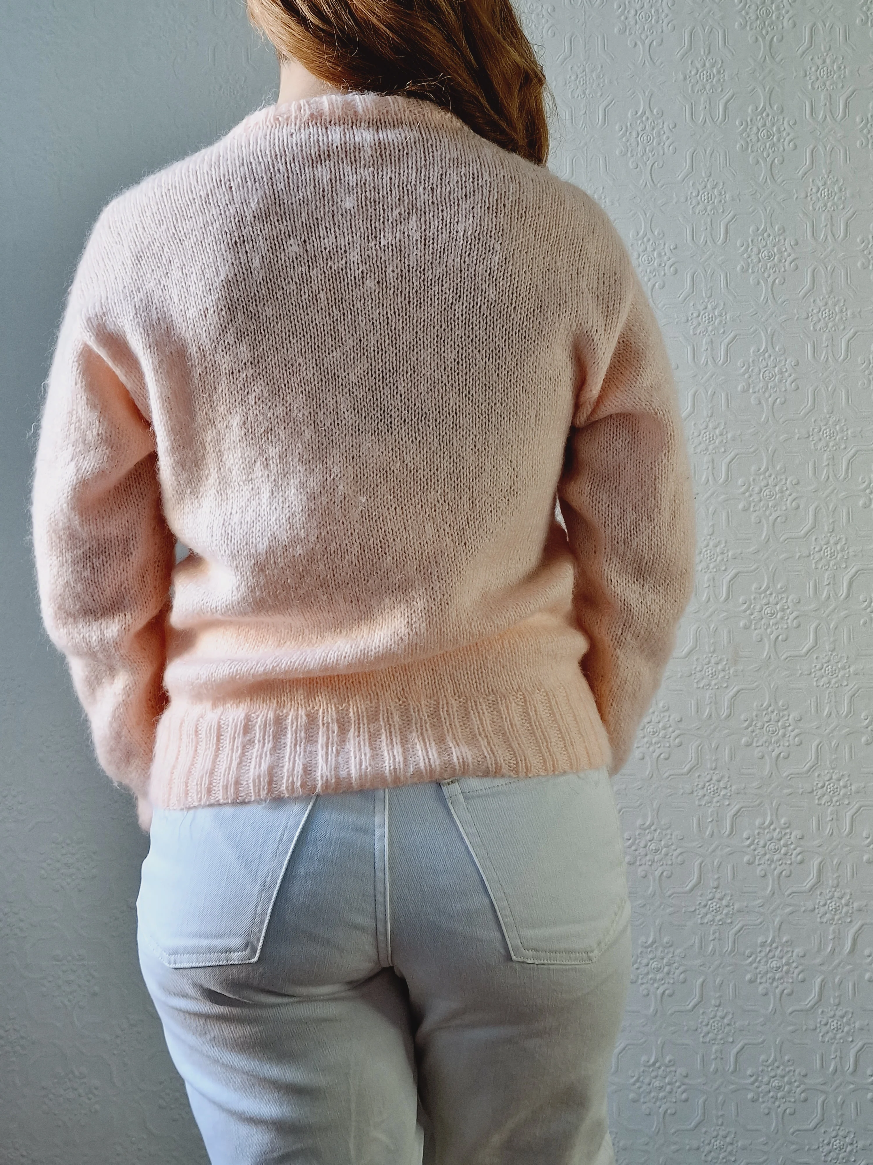 Vintage 80s Handknitted Light Peach Mohair Jumper with Crew Neck - S - Image 6