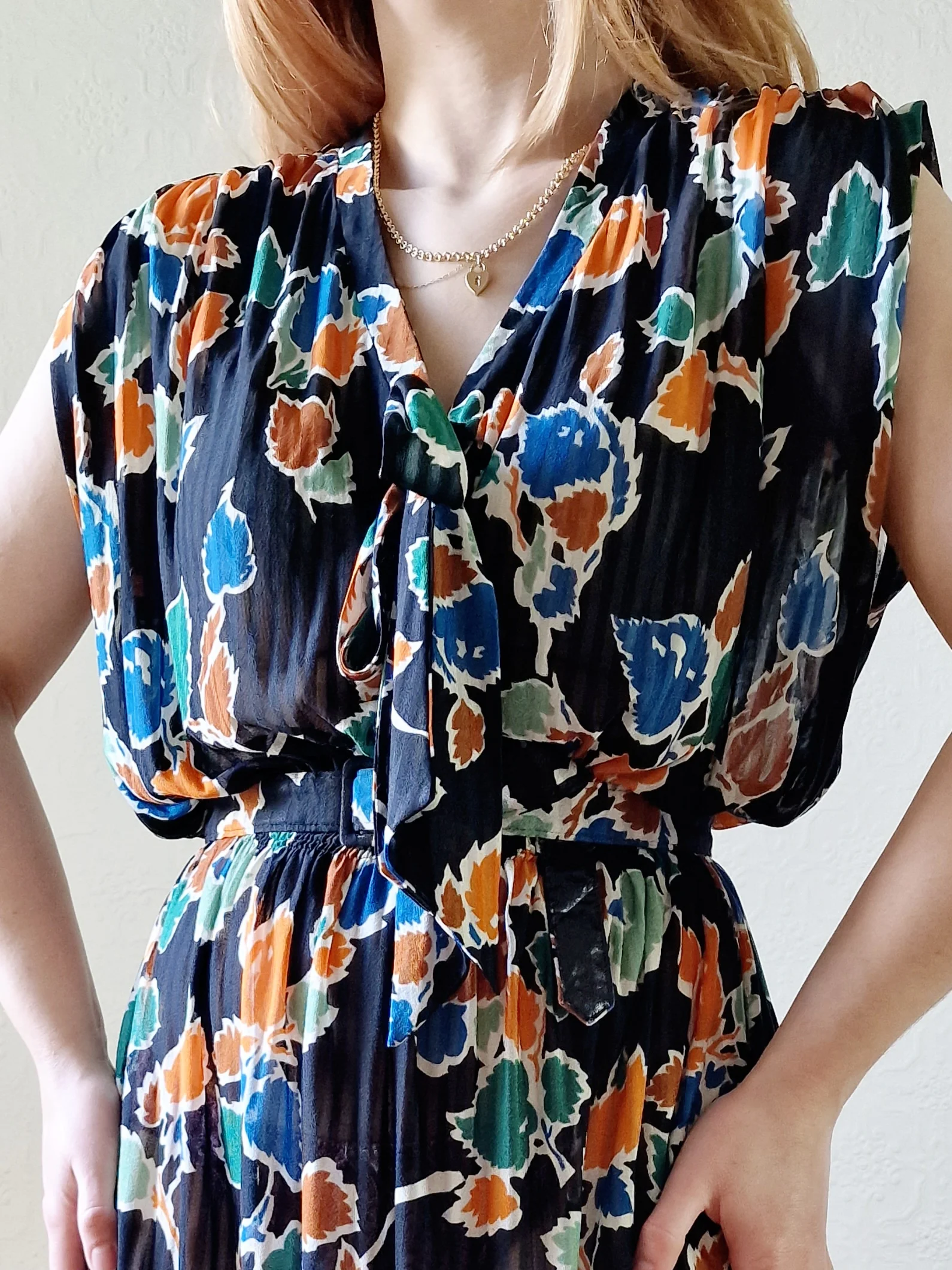 Vintage 80s Multicolour Leaf Print Midi Dress with Belt - M/L - Image 6