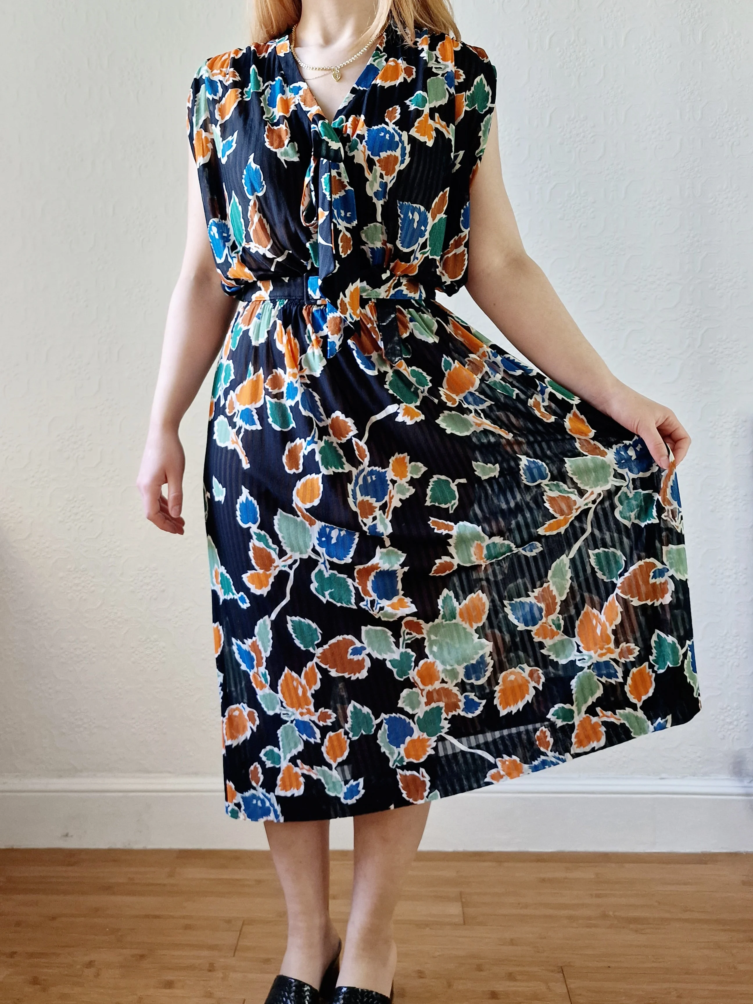 Vintage 80s Multicolour Leaf Print Midi Dress with Belt - M/L - Image 7