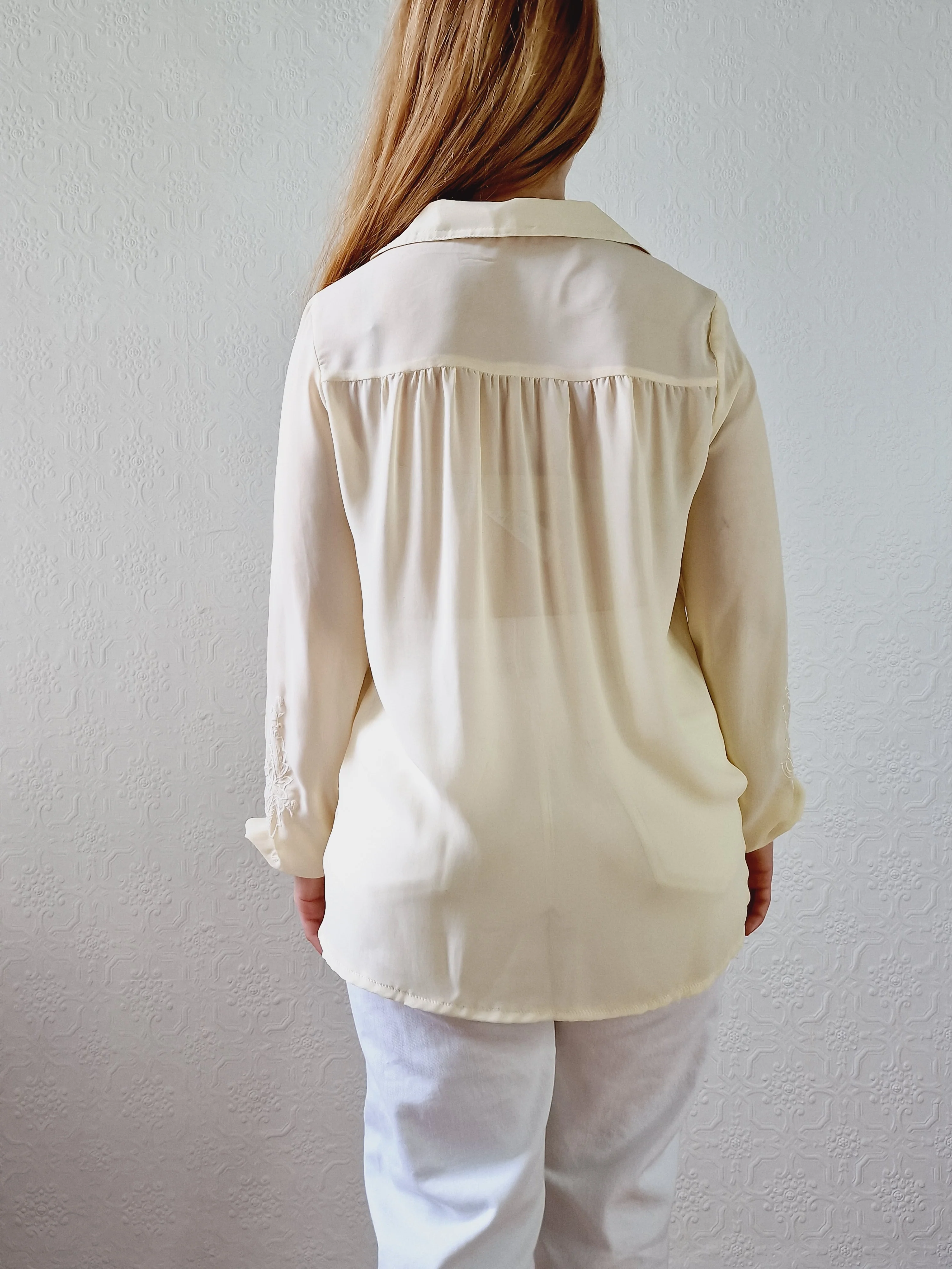Vintage 80s Pale Yellow Long Sleeve Collared Blouse with Embroidery Detail - S/M - Image 6