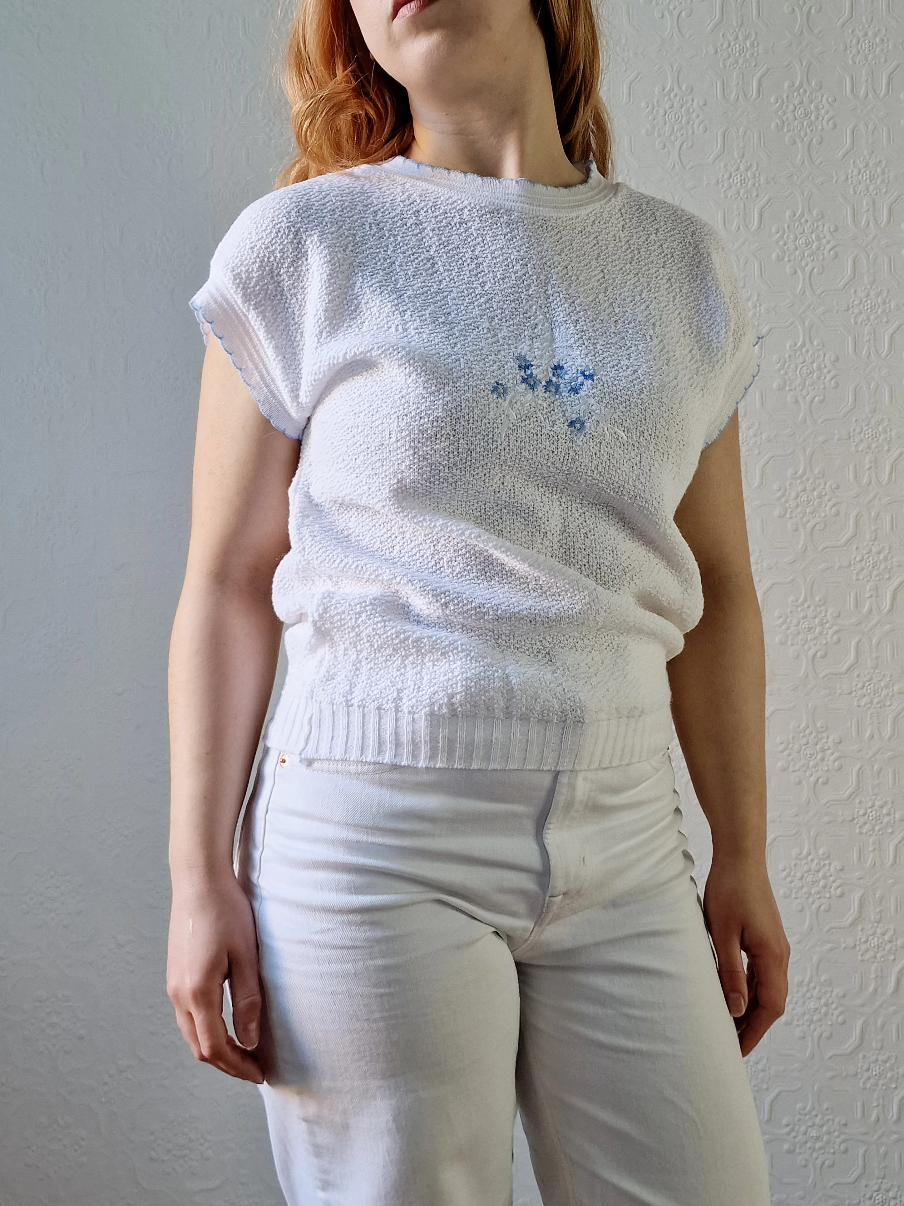 Vintage 80s White Crew Neck Knitted Jumper Top with Blue Floral Embroidery - S - Image 3