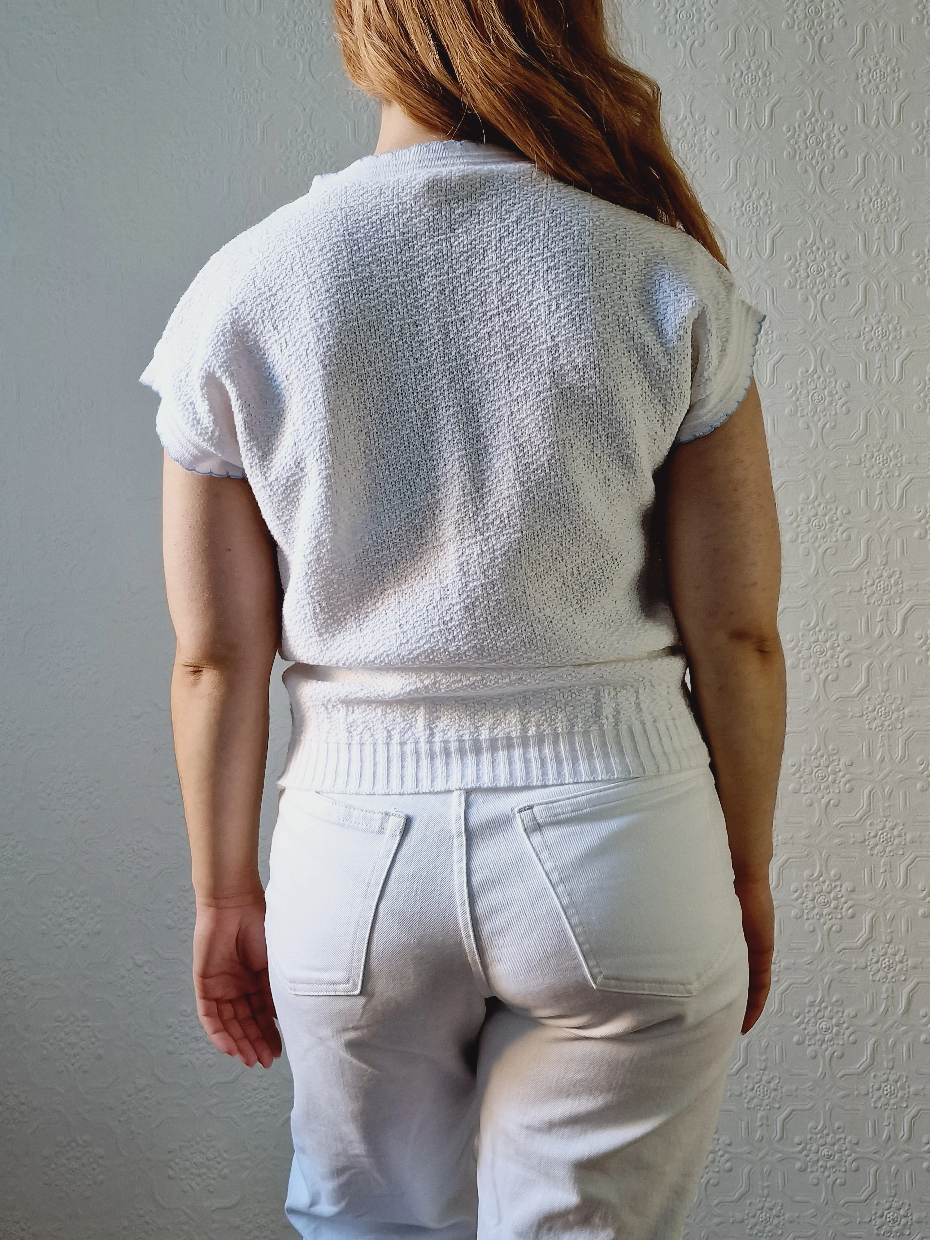 Vintage 80s White Crew Neck Knitted Jumper Top with Blue Floral Embroidery - S - Image 5