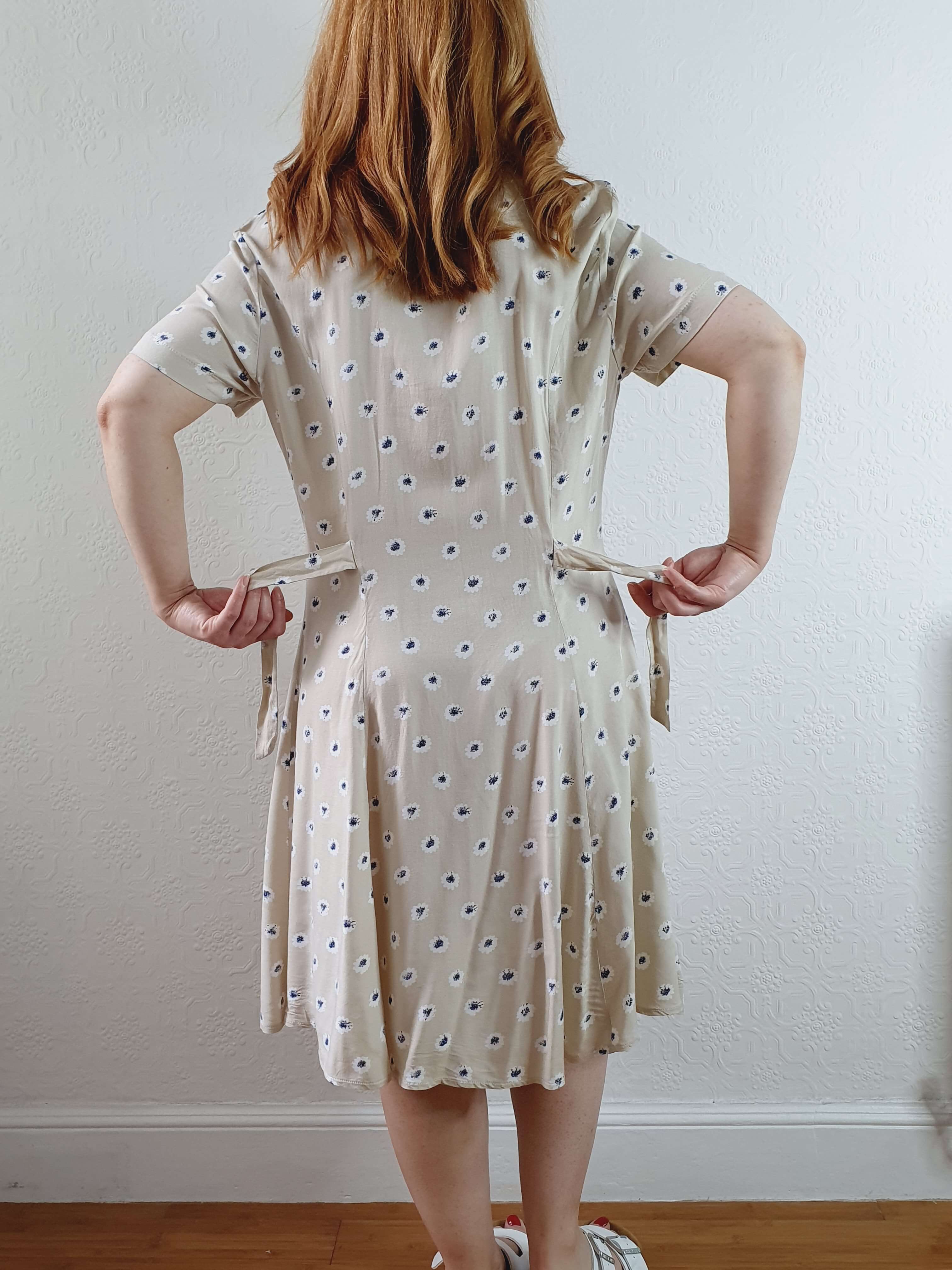Vintage 90s Beige Floral Short Sleeve Dress - S/M - Image 11
