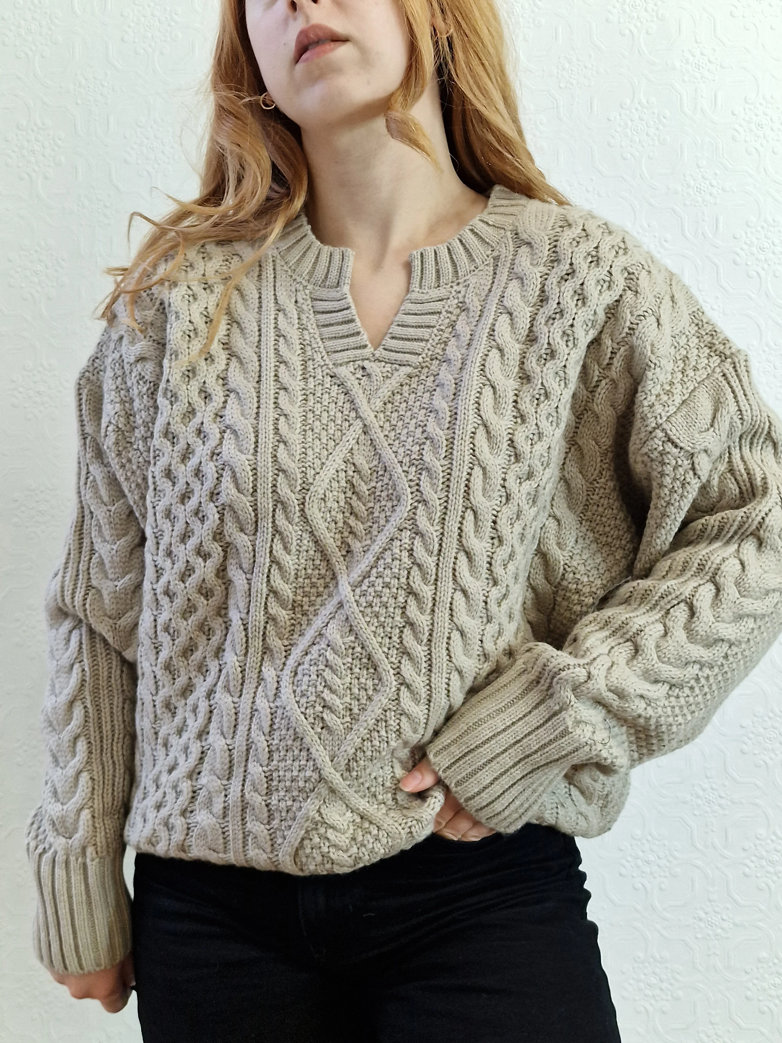 Vintage 90s Beige Grey Cable Knit Aran Jumper with Split Crew Neck - L - Image 10
