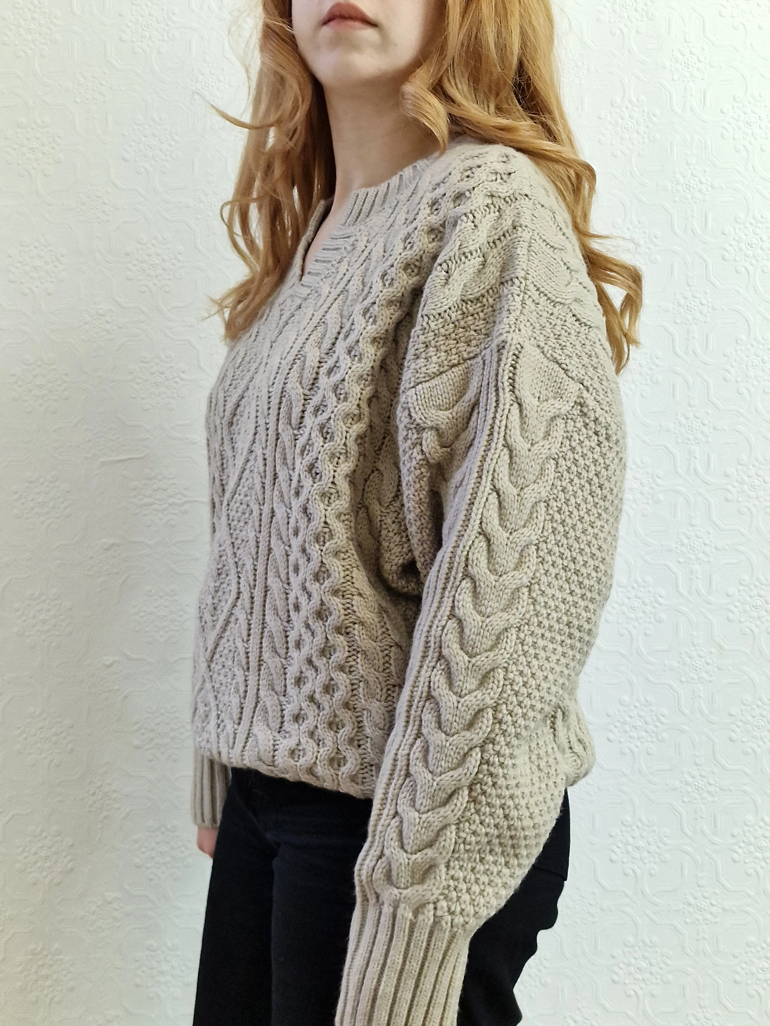 Vintage 90s Beige Grey Cable Knit Aran Jumper with Split Crew Neck - L - Image 16