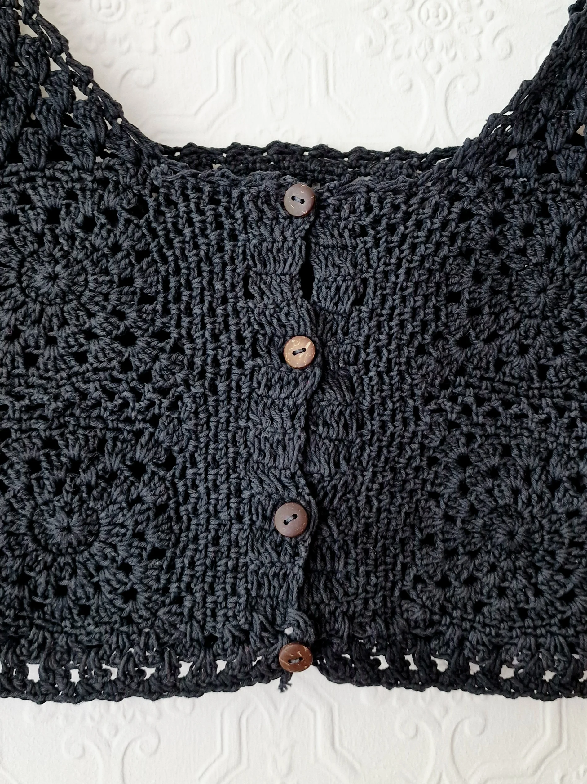 Vintage 90s Black Crochet Cropped Sleeveless Bralette Top - XS - Image 2
