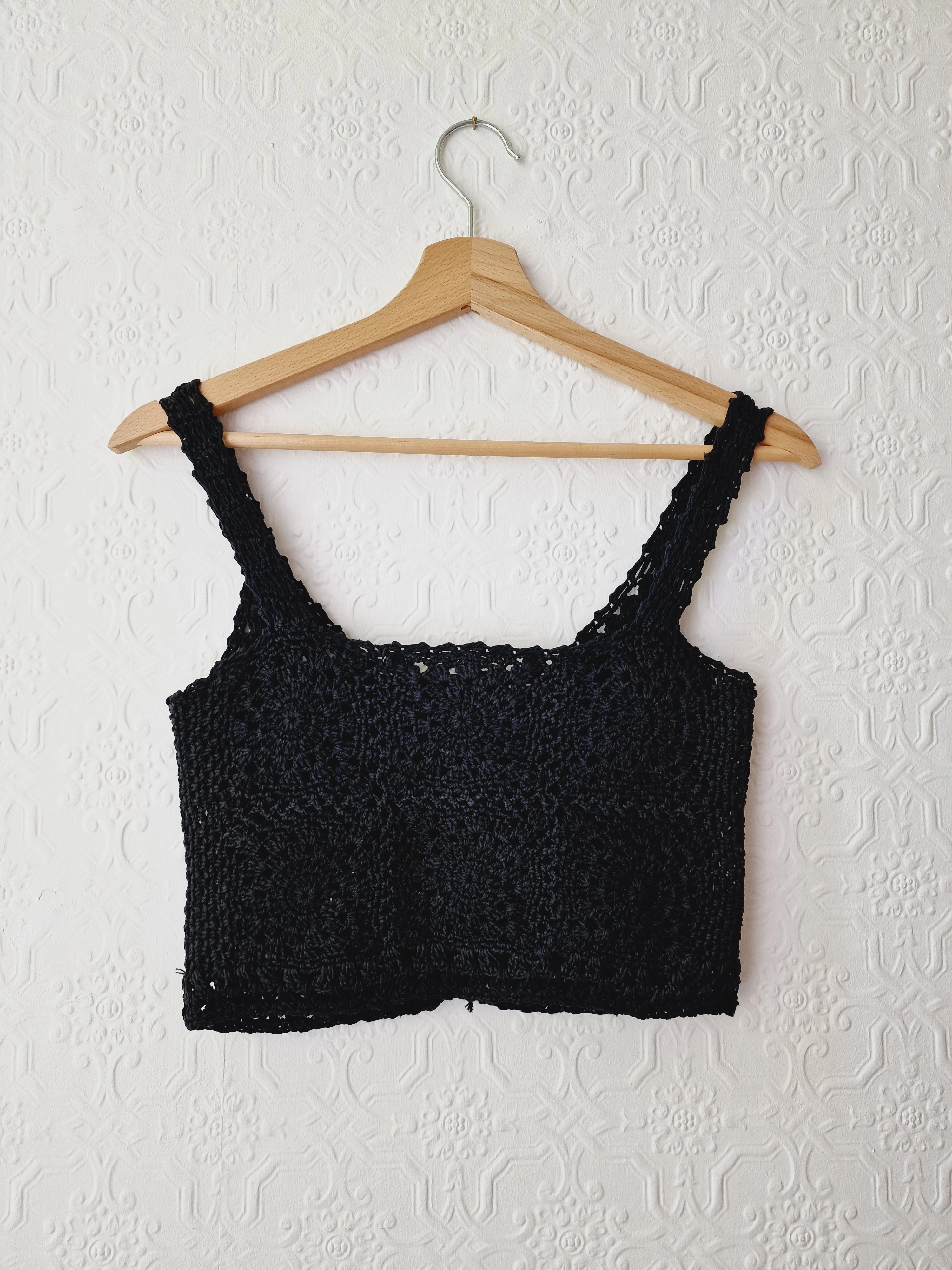 Vintage 90s Black Crochet Cropped Sleeveless Bralette Top - XS - Image 3