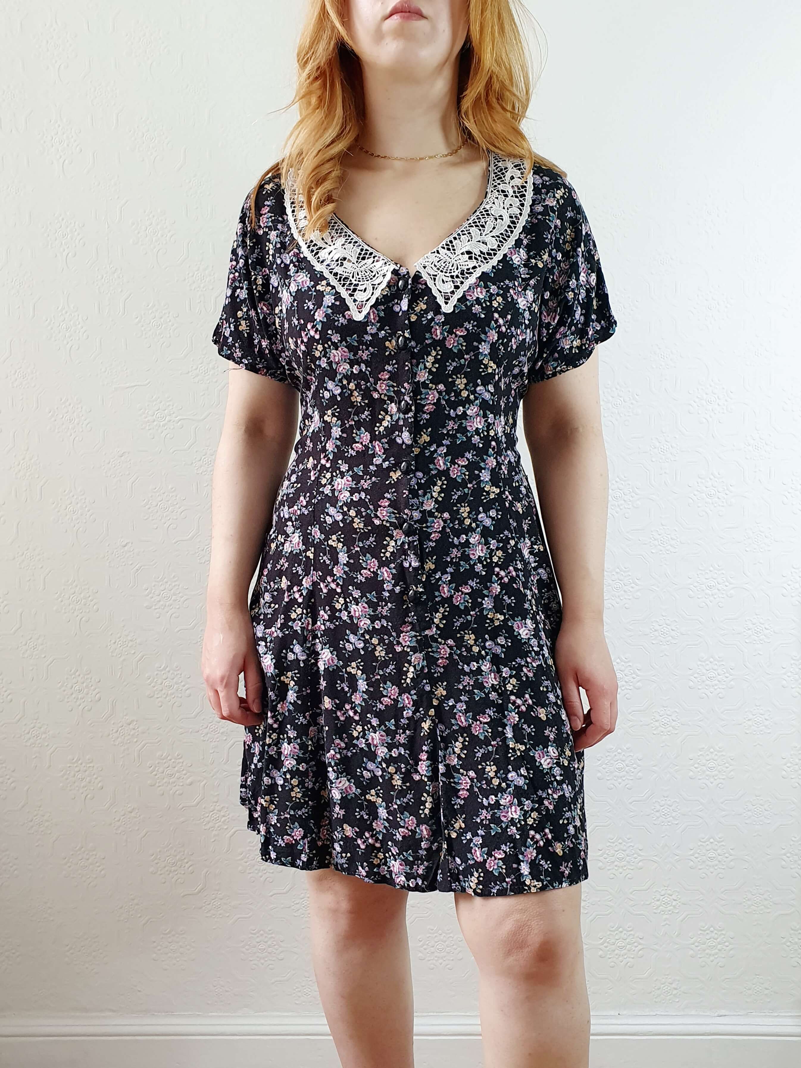 Vintage 90s Black Ditsy Floral Short Sleeve Dress with Lace Collar - S/M - Image 5