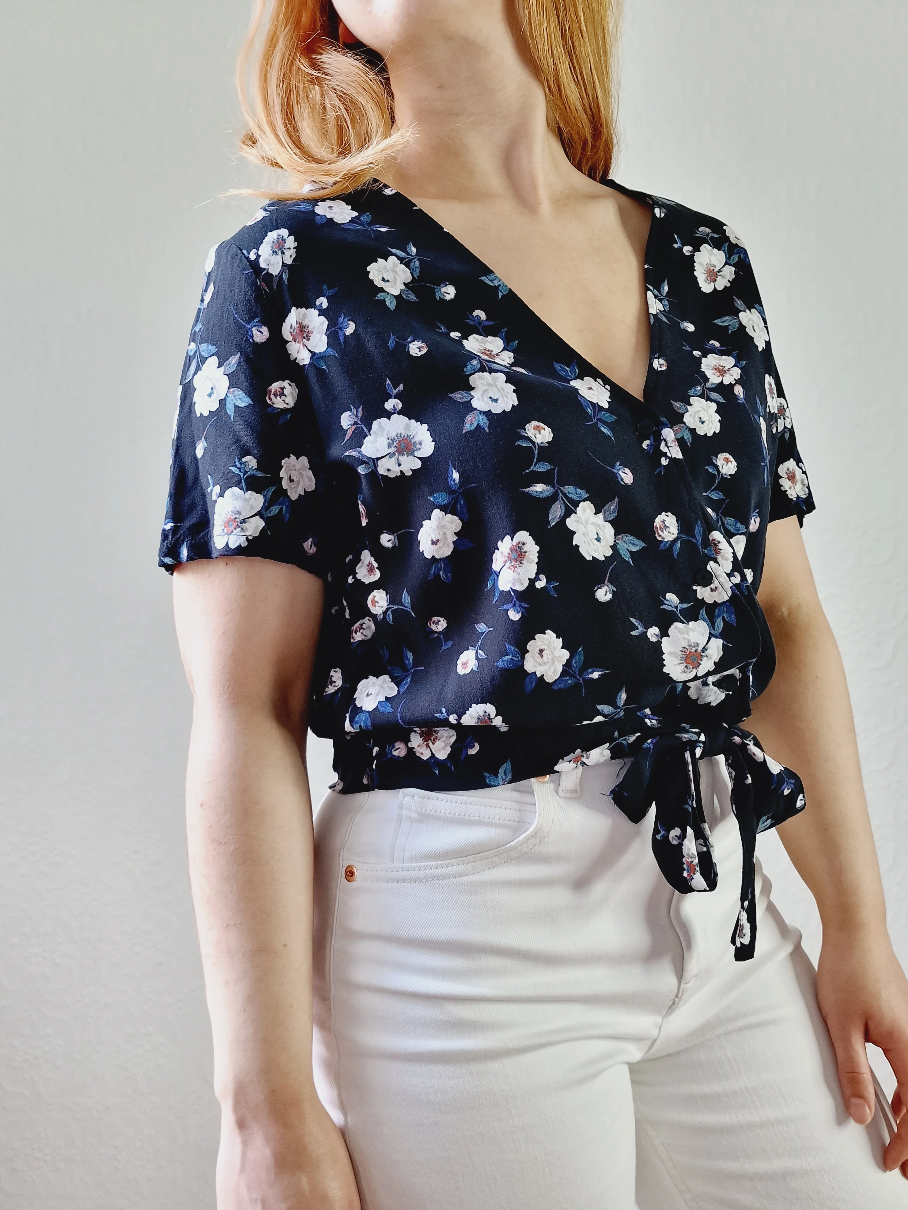 Vintage 90s Black Floral Cropped Blouse Top with Ties - M