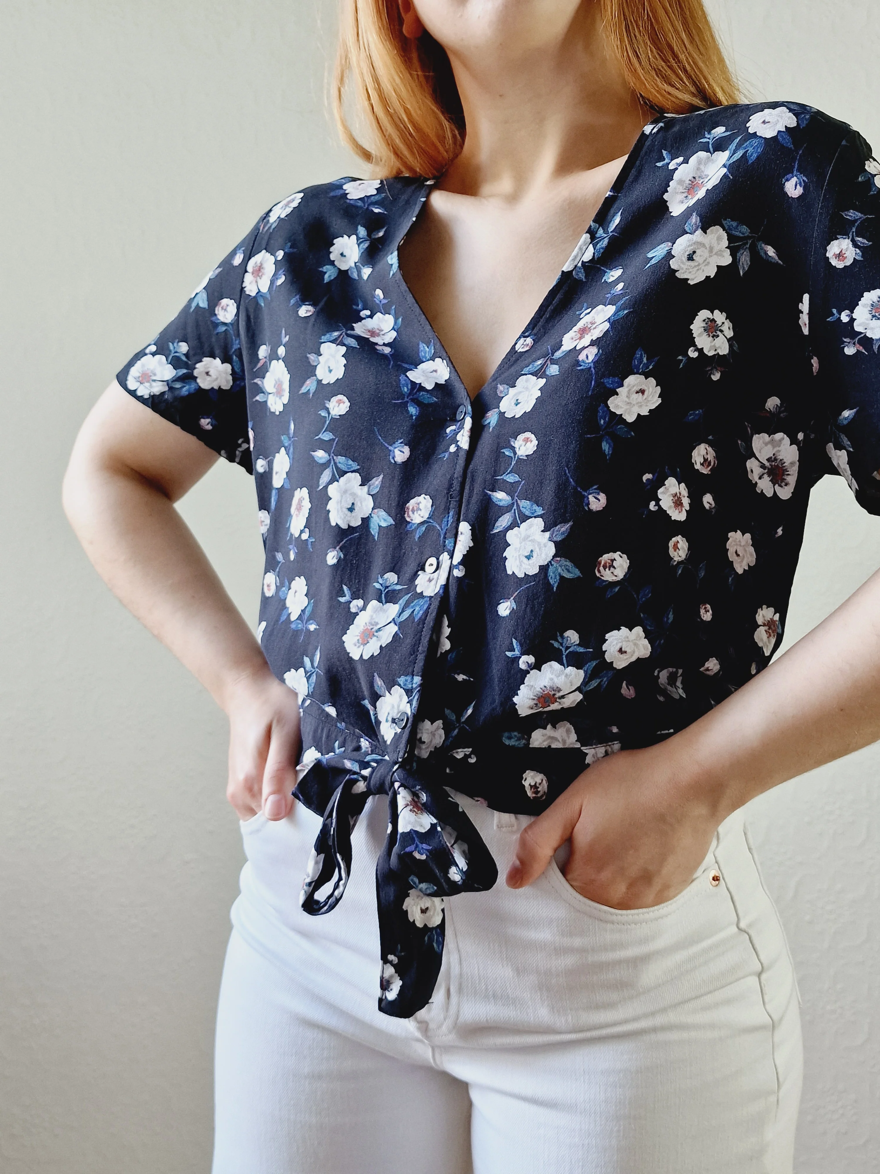 Vintage 90s Black Floral Cropped Blouse Top with Ties - M - Image 4