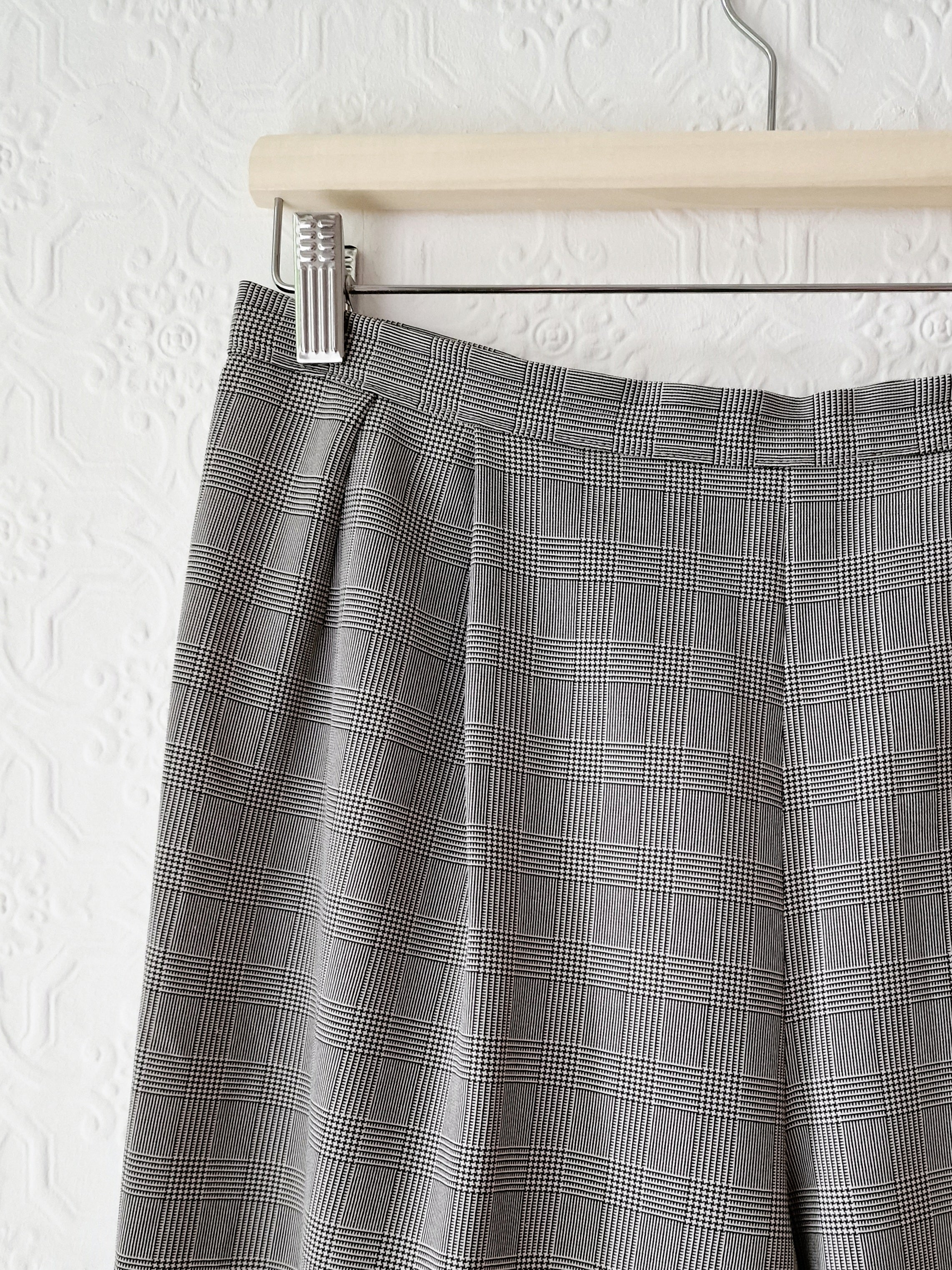 Vintage 90s High Waisted Black & White Check Pleated Trousers - M - Image 6