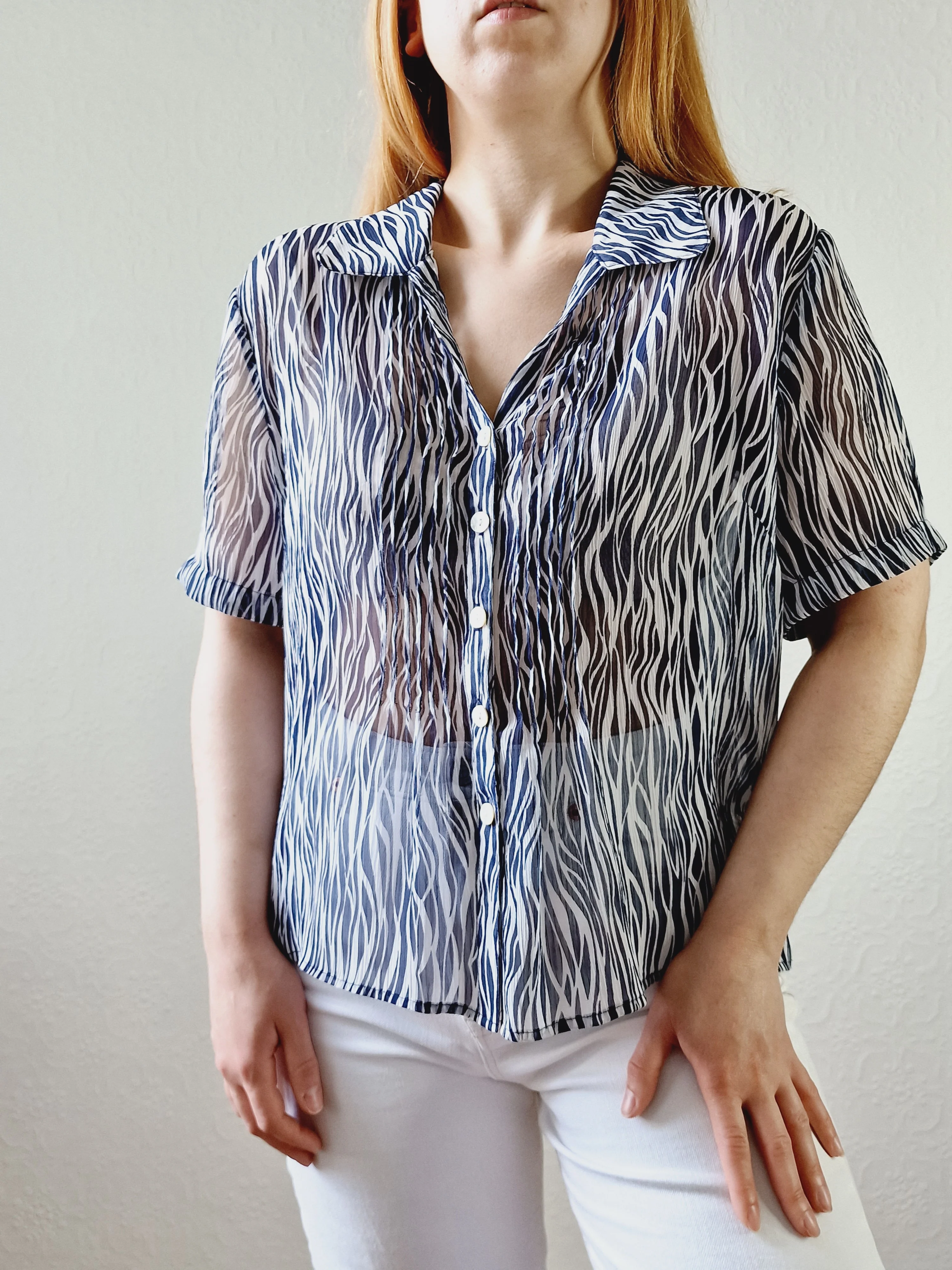 Vintage 90s Navy Blue & White Abstract Pattern Short Sleeve Blouse - M - Image 4