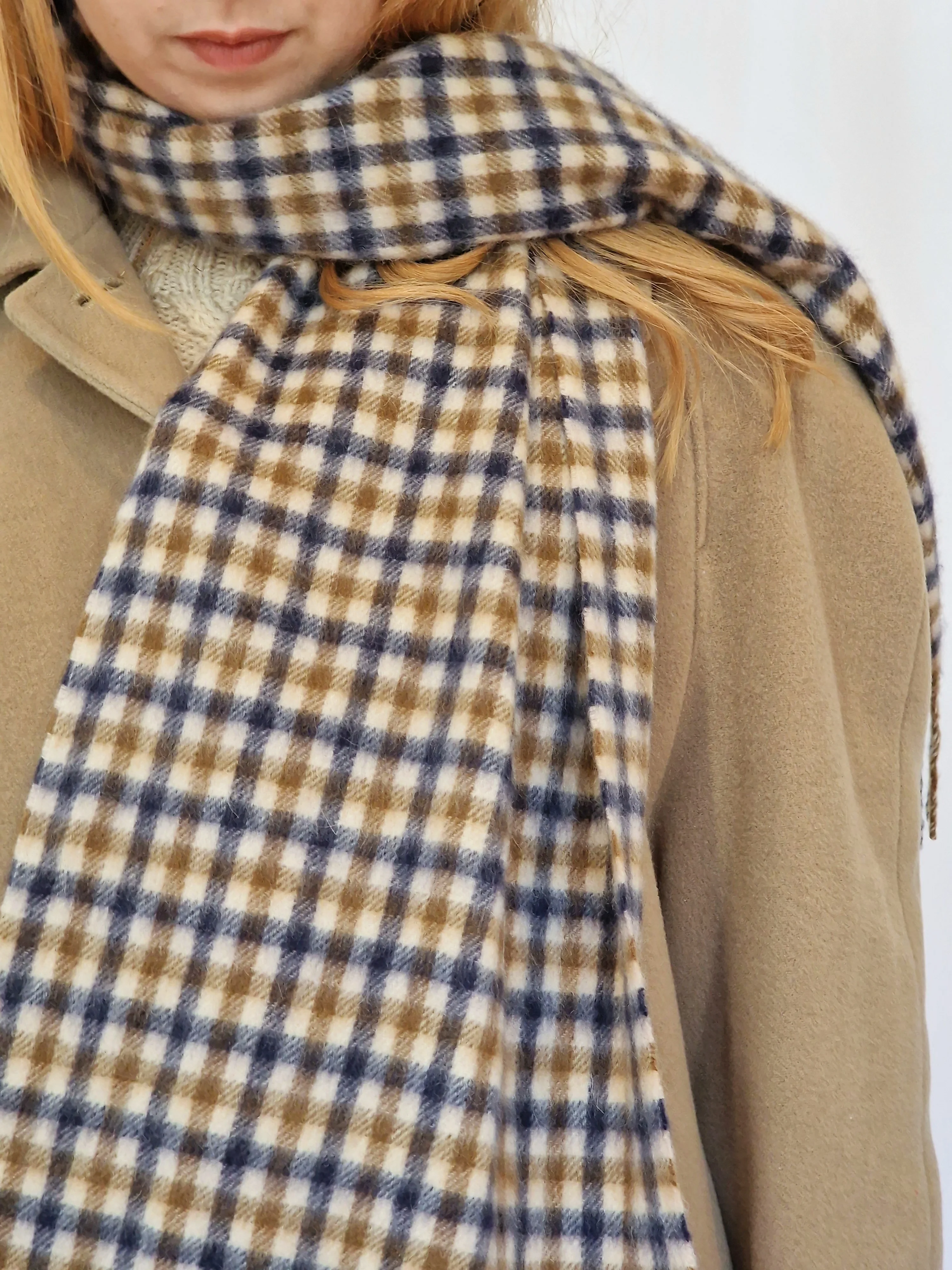 Vintage Aquascutum Check 100% Cashmere Scarf - Image 2