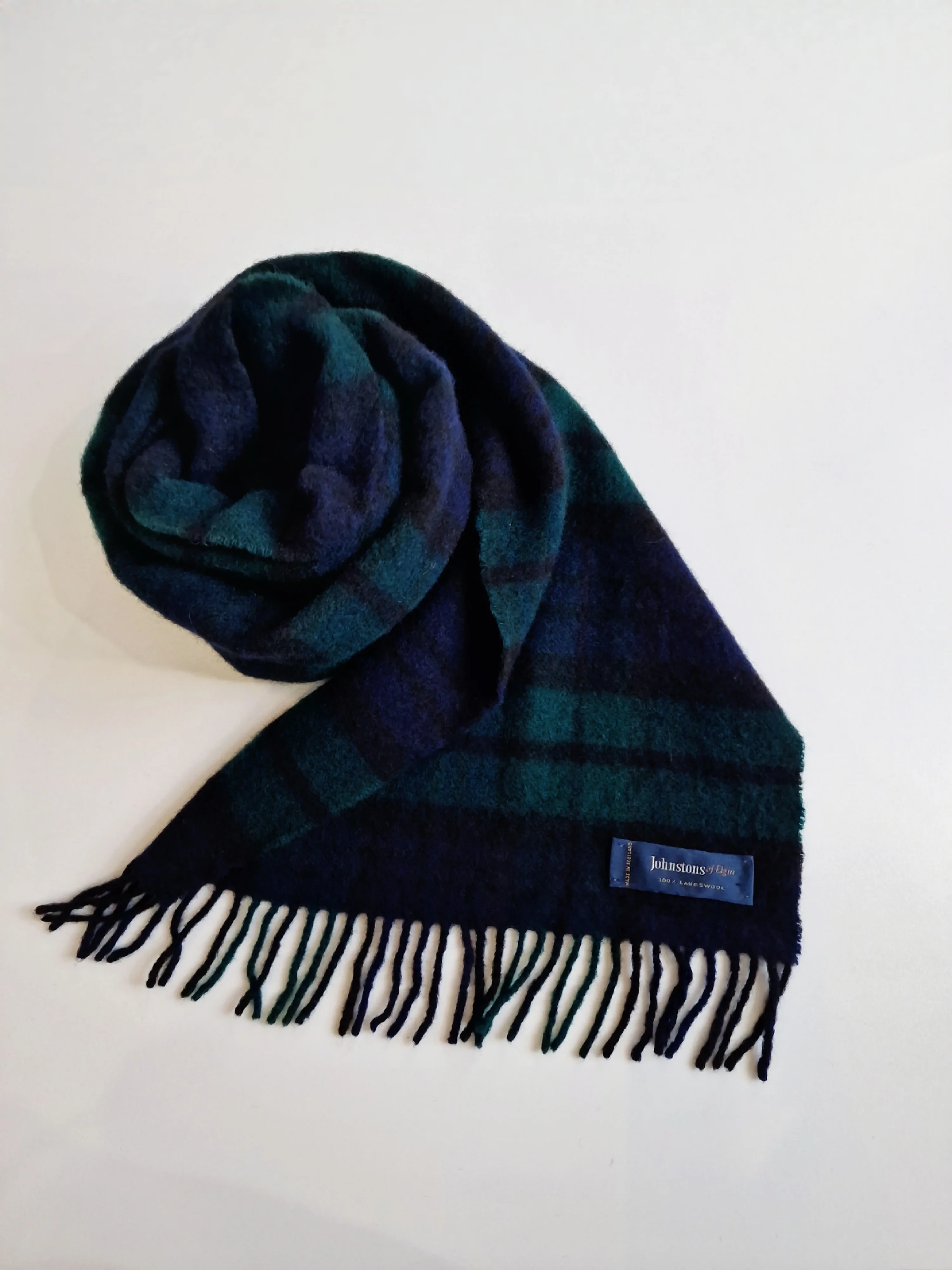 Vintage Johnstons of Elgin 100% Lambswool Wide Scarf in Black Watch - Image 2
