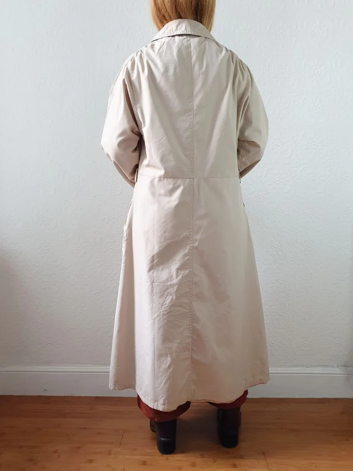 Vintage Beige Single Breasted Trench Coat - S/M - Image 10