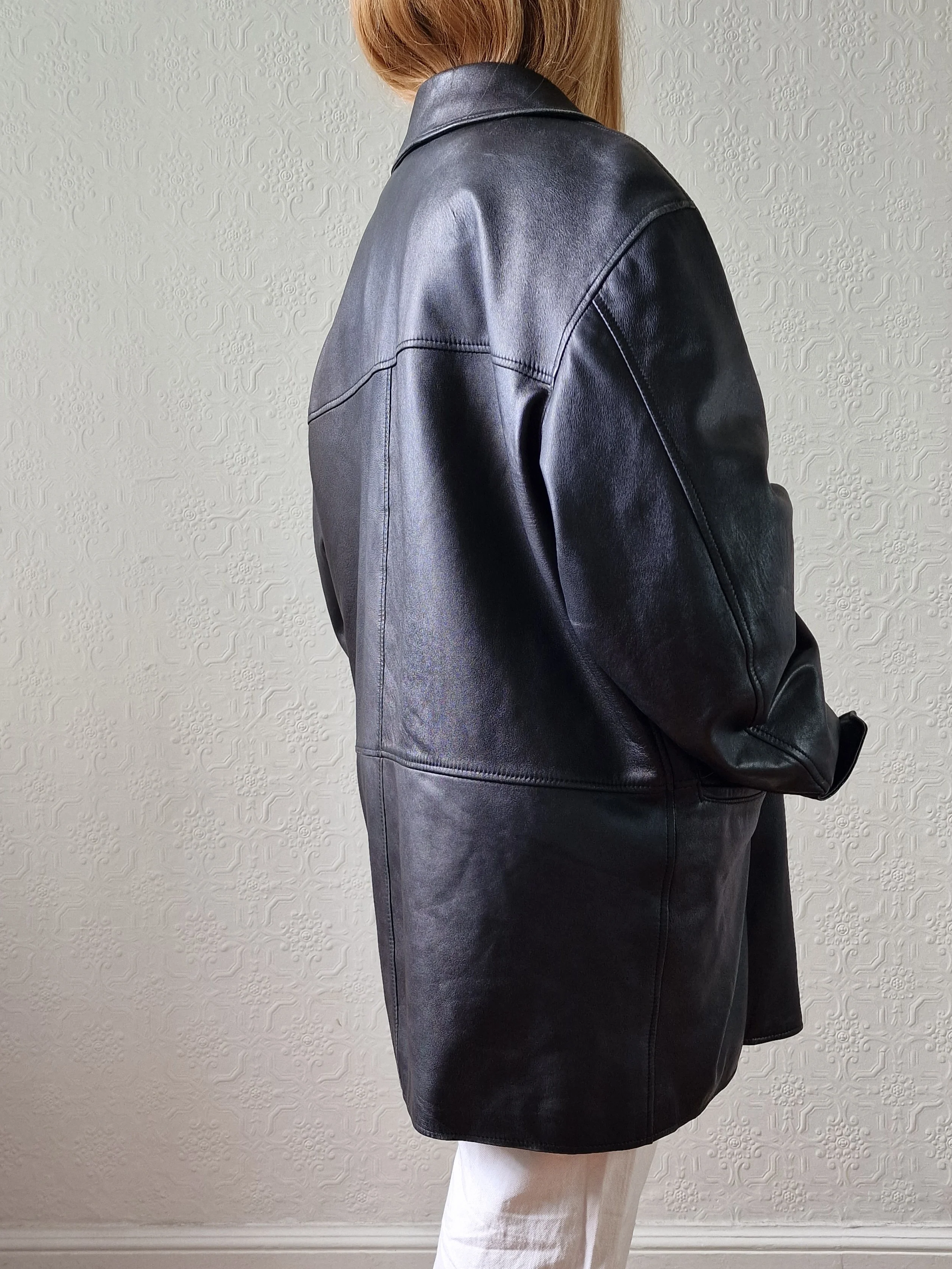 Vintage Black 100% Genuine Leather Jacket with Removable Lining - L - Image 3