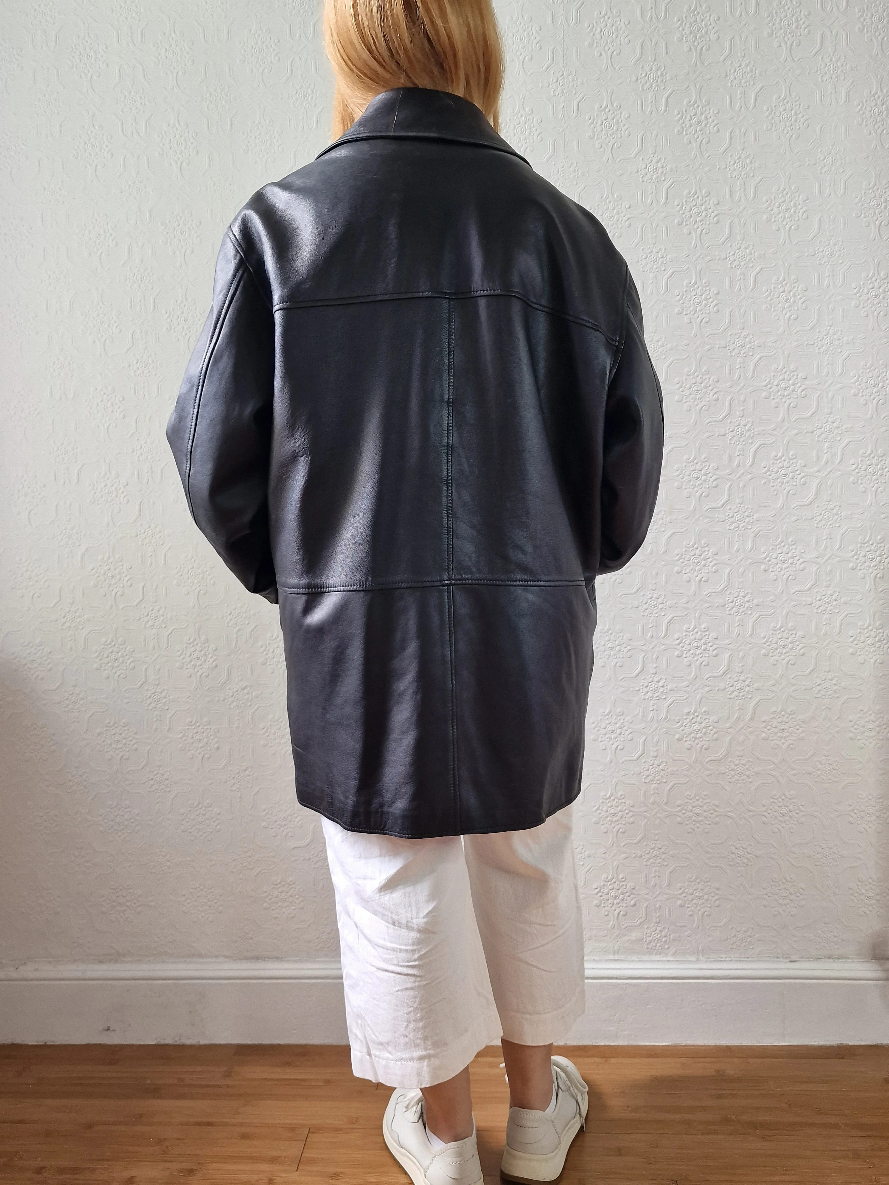 Vintage Black 100% Genuine Leather Jacket with Removable Lining - L - Image 8