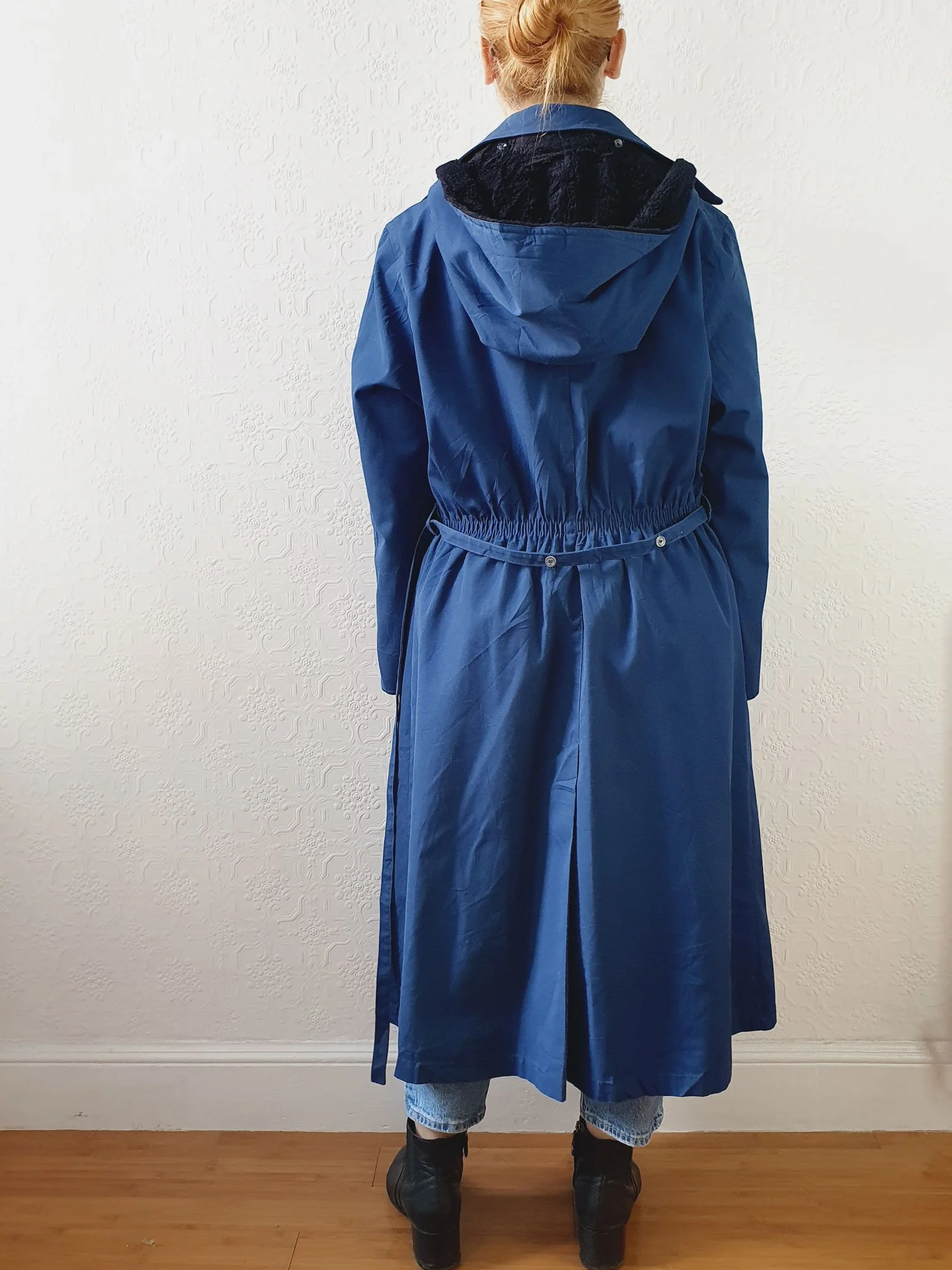 Vintage Blue Single Breasted Trench Coat with Detachable Hood - S/M - Image 4