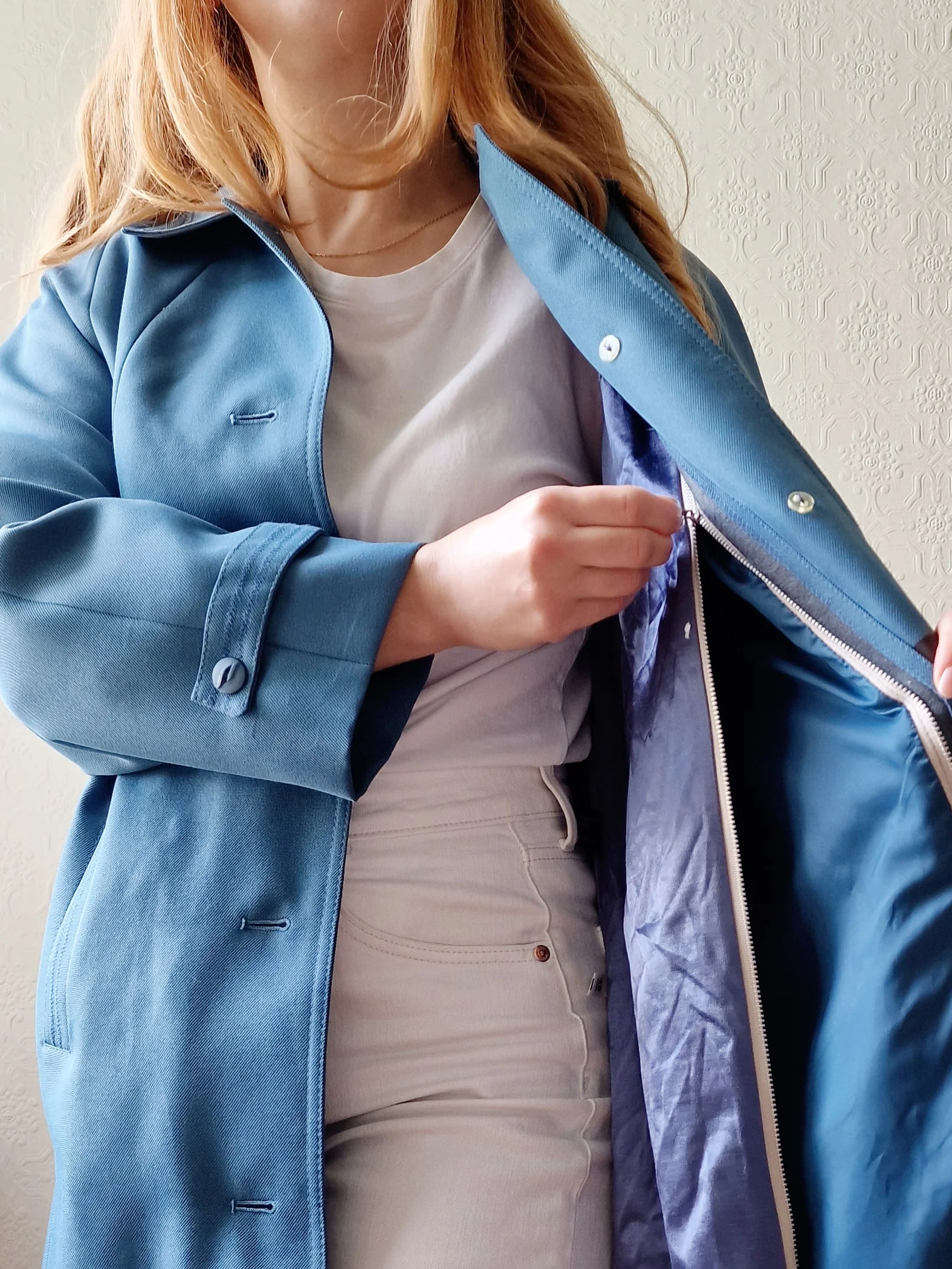 Vintage Blue Single Breasted Medium Length Trench Coat with Removable Lining - S/M - Image 10
