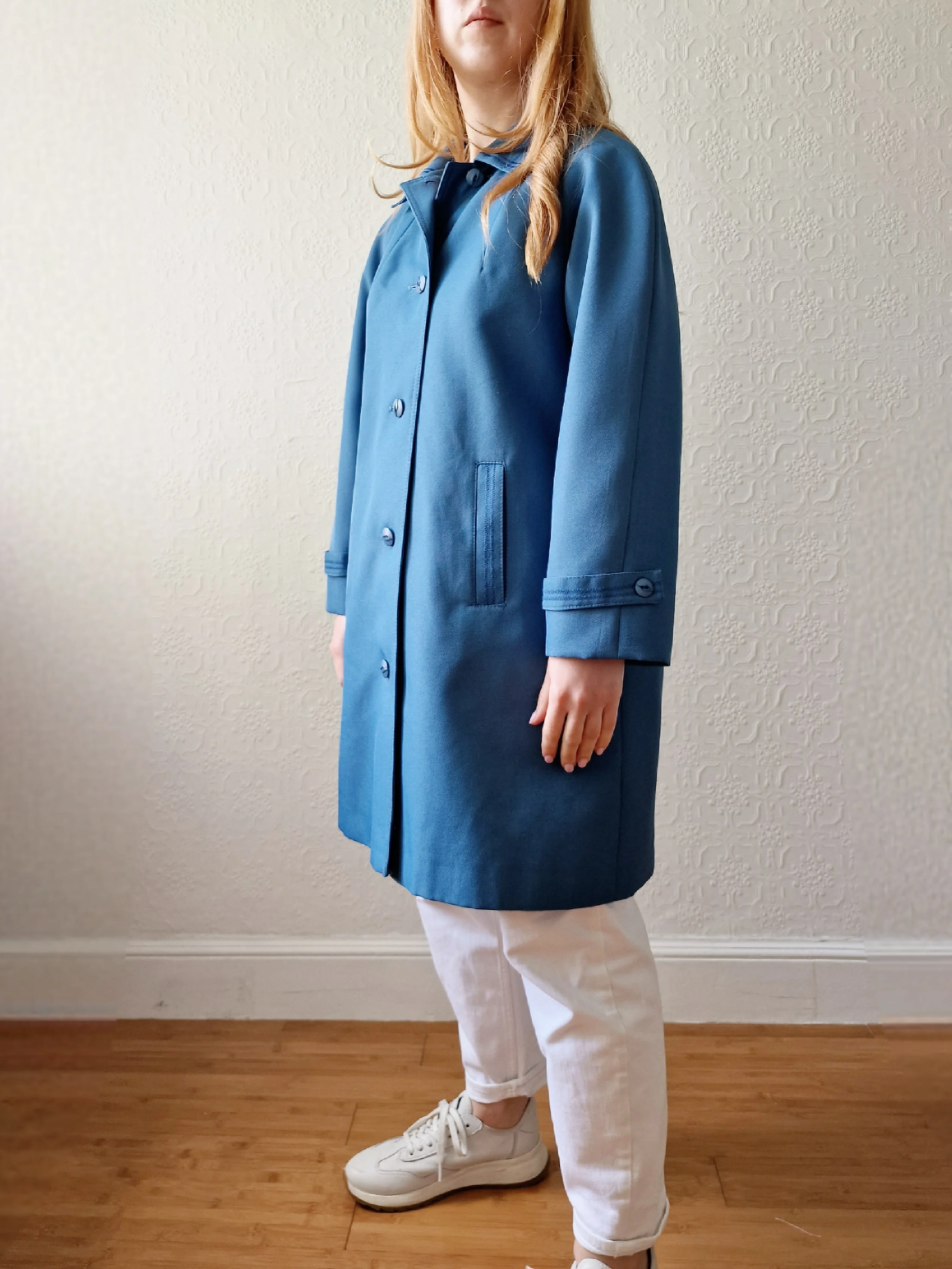 Vintage Blue Single Breasted Medium Length Trench Coat with Removable Lining - S/M - Image 2