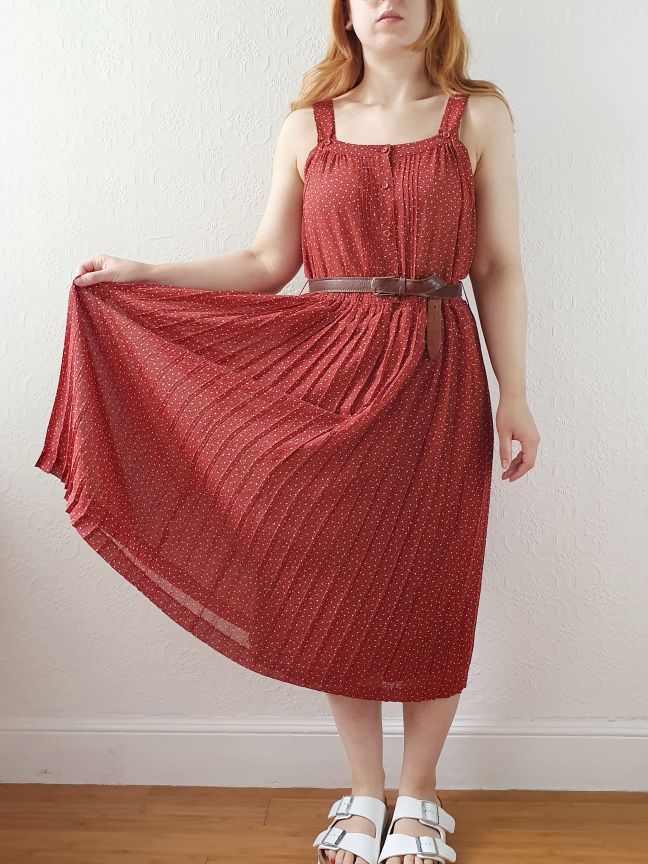 Vintage Brick Red Dotted Sleeveless Dress with Pleated Skirt - M - Image 5