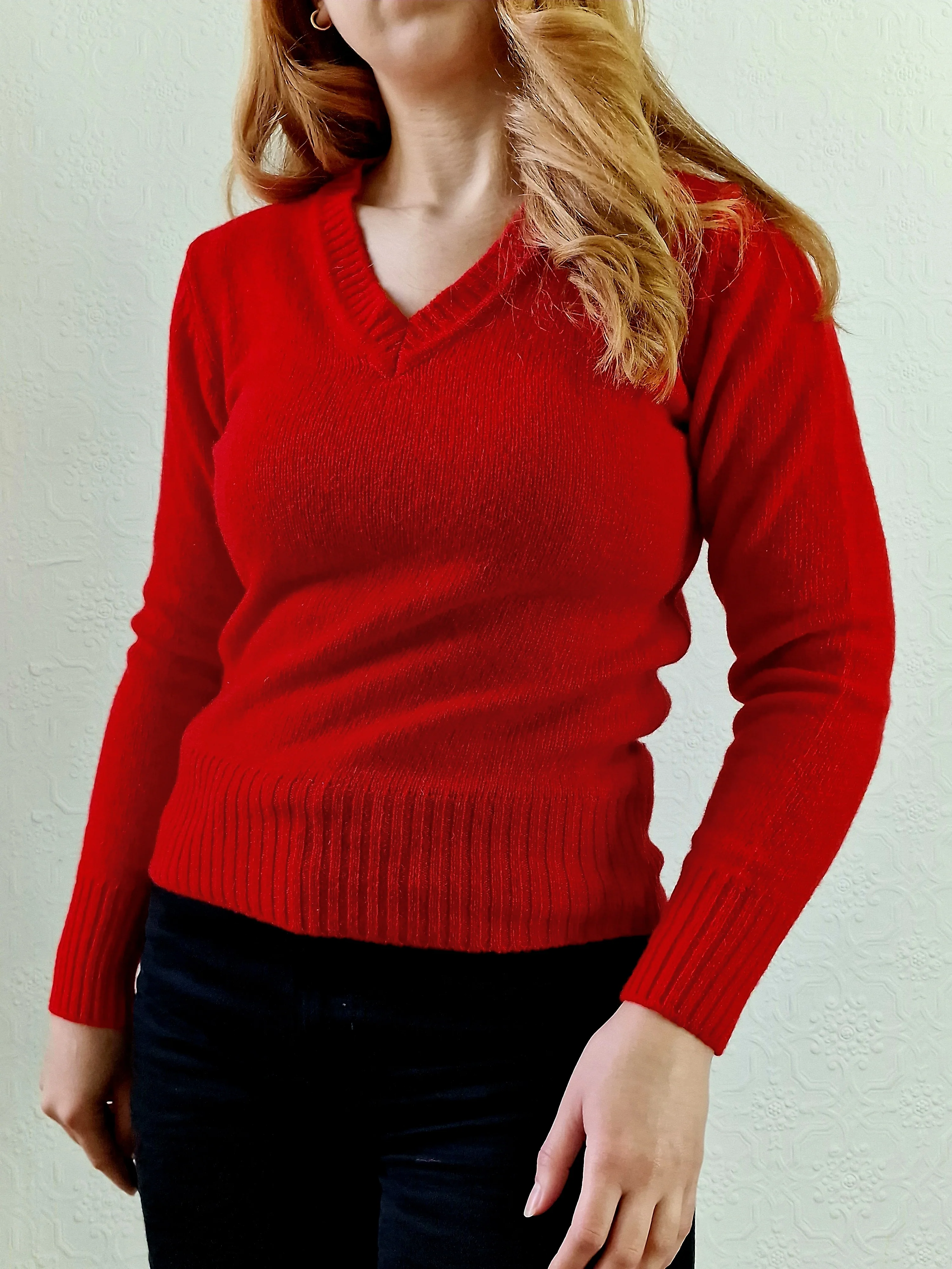 Vintage Bright Red 100% Shetland Wool V-Neck Jumper - XS - Image 3