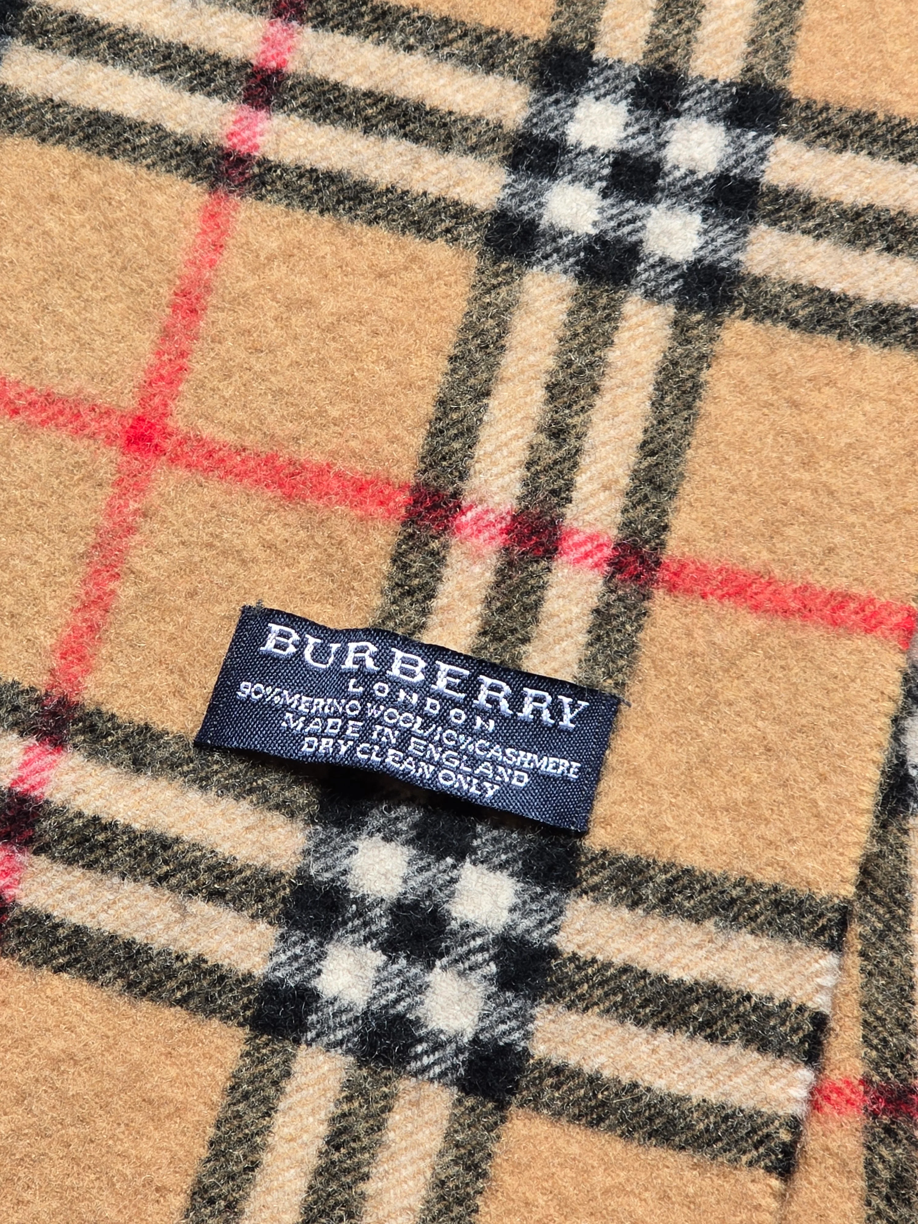 Vintage Burberry Merino Wool and Cashmere Classic Beige Checked Scarf - Image 4