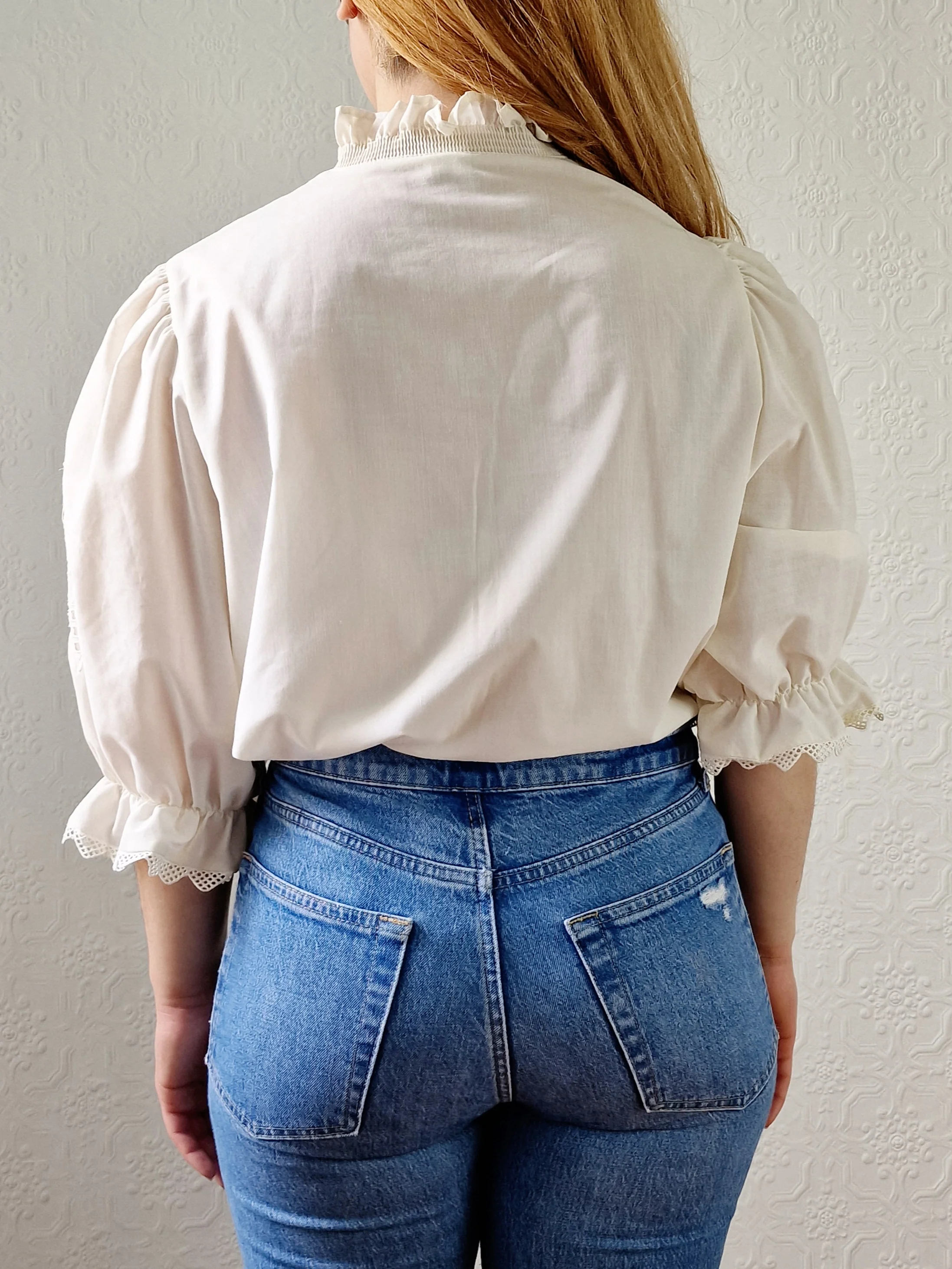 Vintage Cream Austrian Broderie Anglaise Dirndl Blouse with Puff Sleeves - XL - Image 3