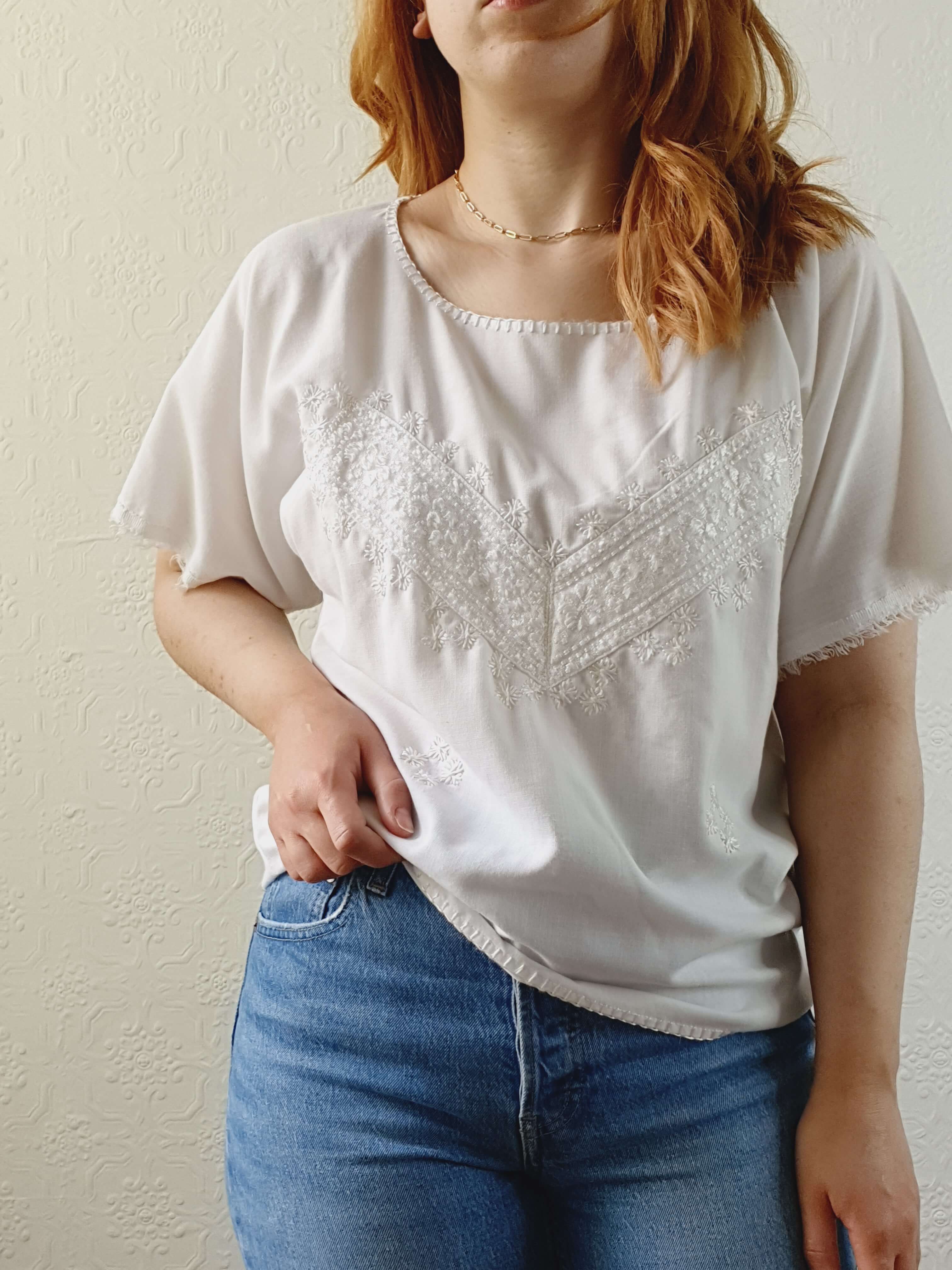 Vintage Cream Embroidered Short Sleeve Top - M/L - Image 2