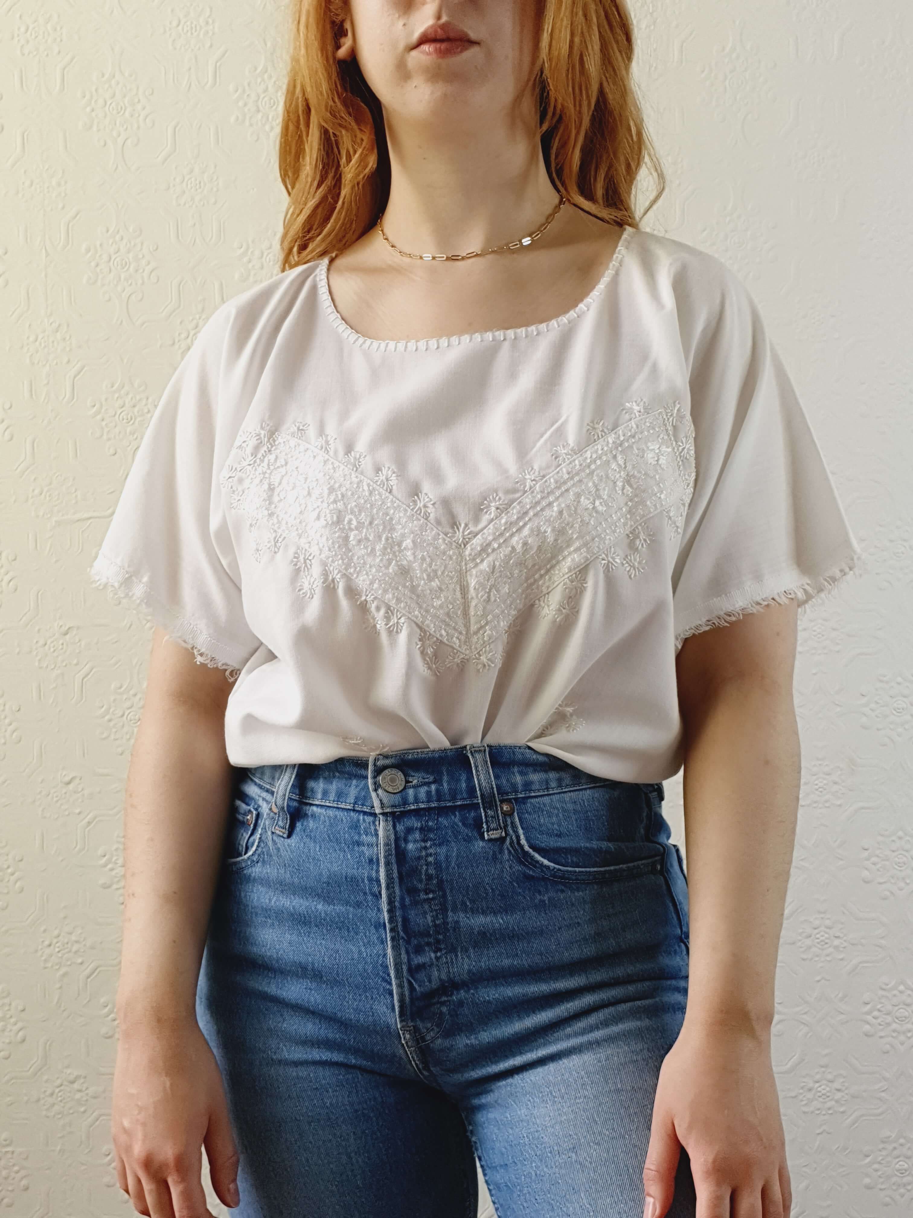 Vintage Cream Embroidered Short Sleeve Top - M/L - Image 3