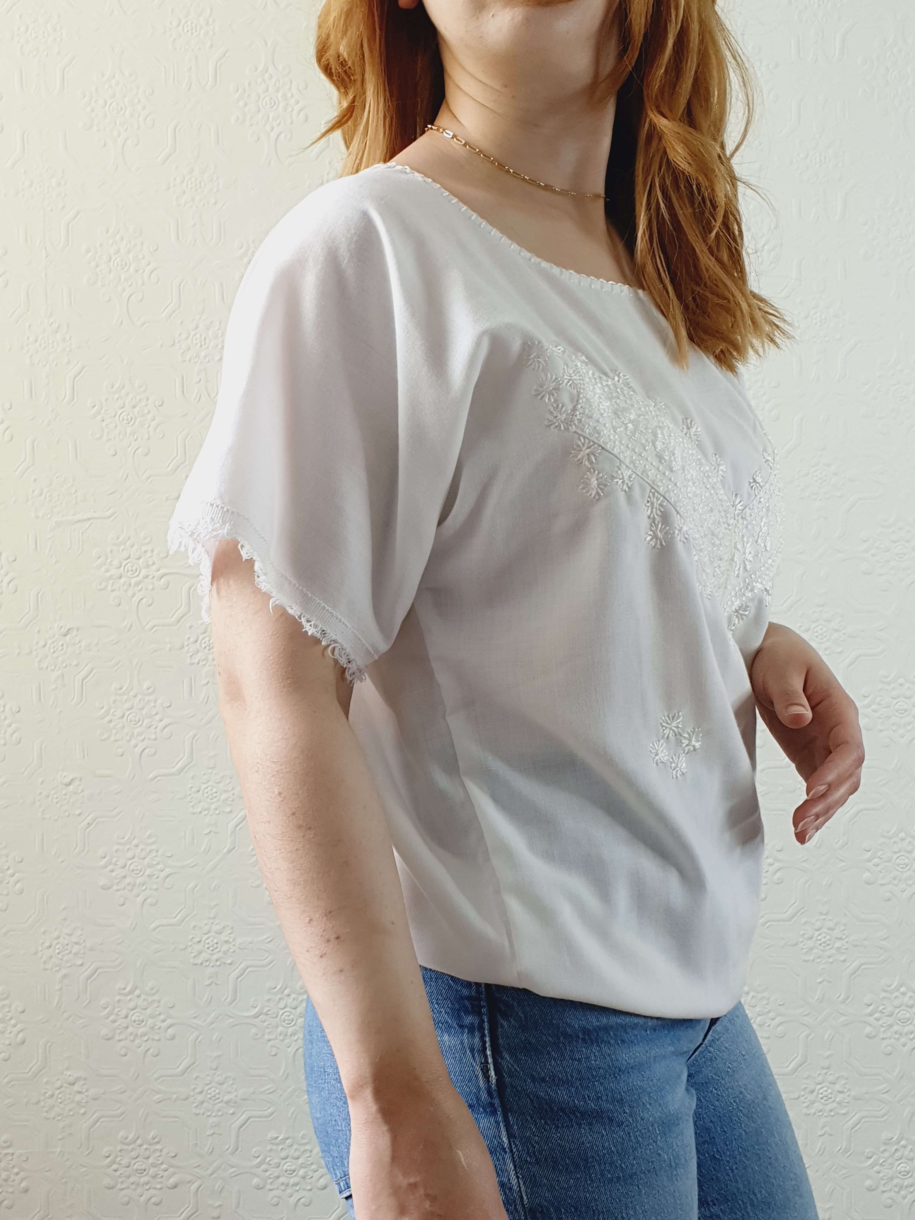 Vintage Cream Embroidered Short Sleeve Top - M/L - Image 5