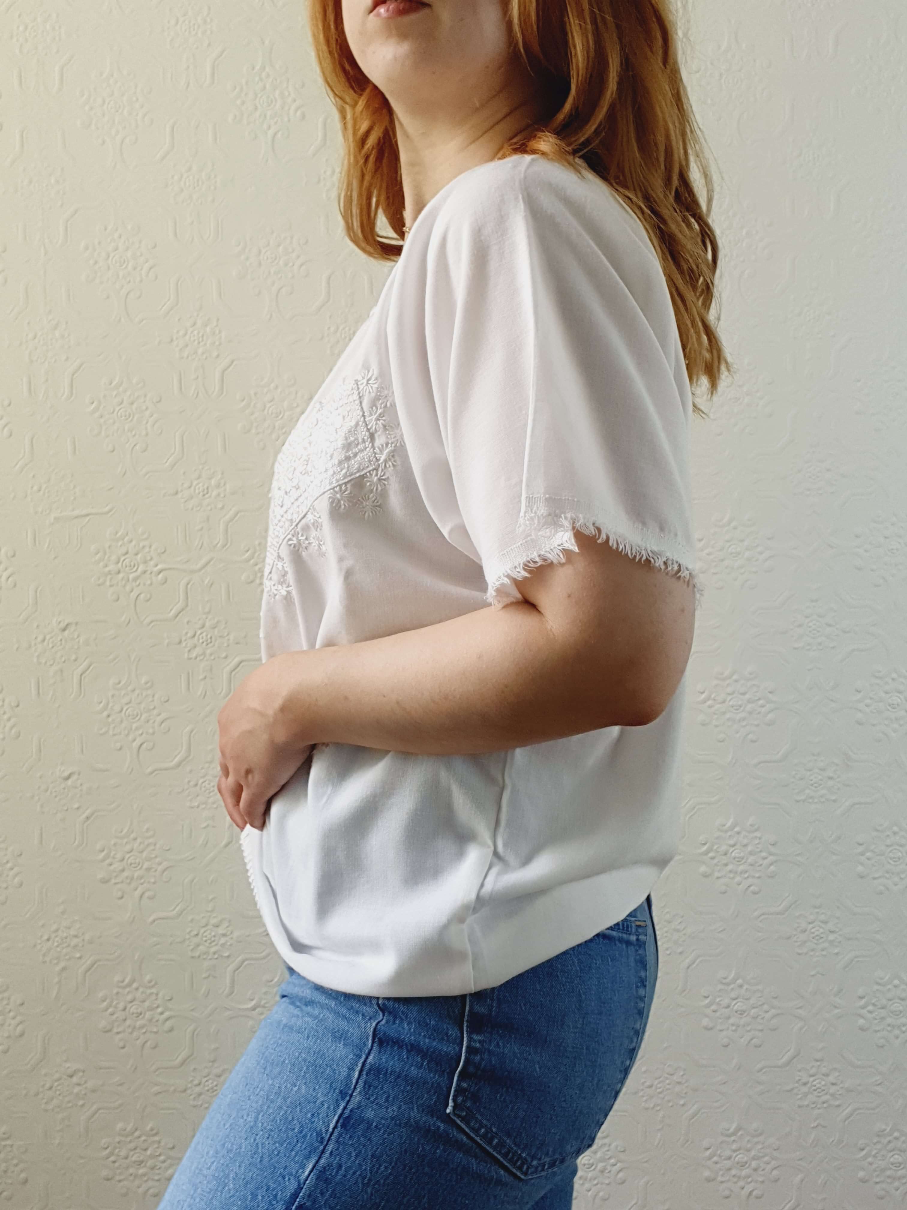 Vintage Cream Embroidered Short Sleeve Top - M/L - Image 7