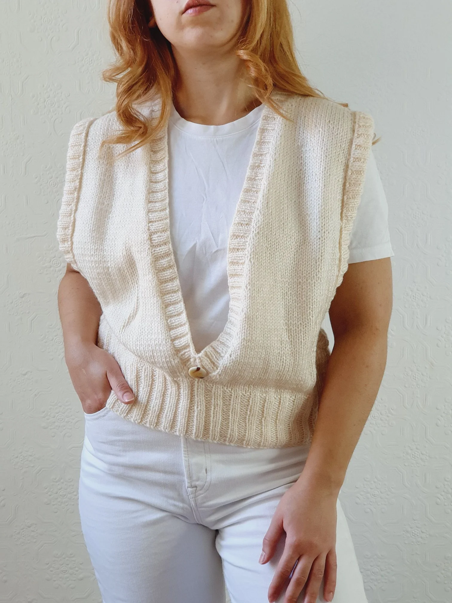 Vintage Cream Handknitted Sleeveless Deep V-Neck Vest - S/M/L - Image 4