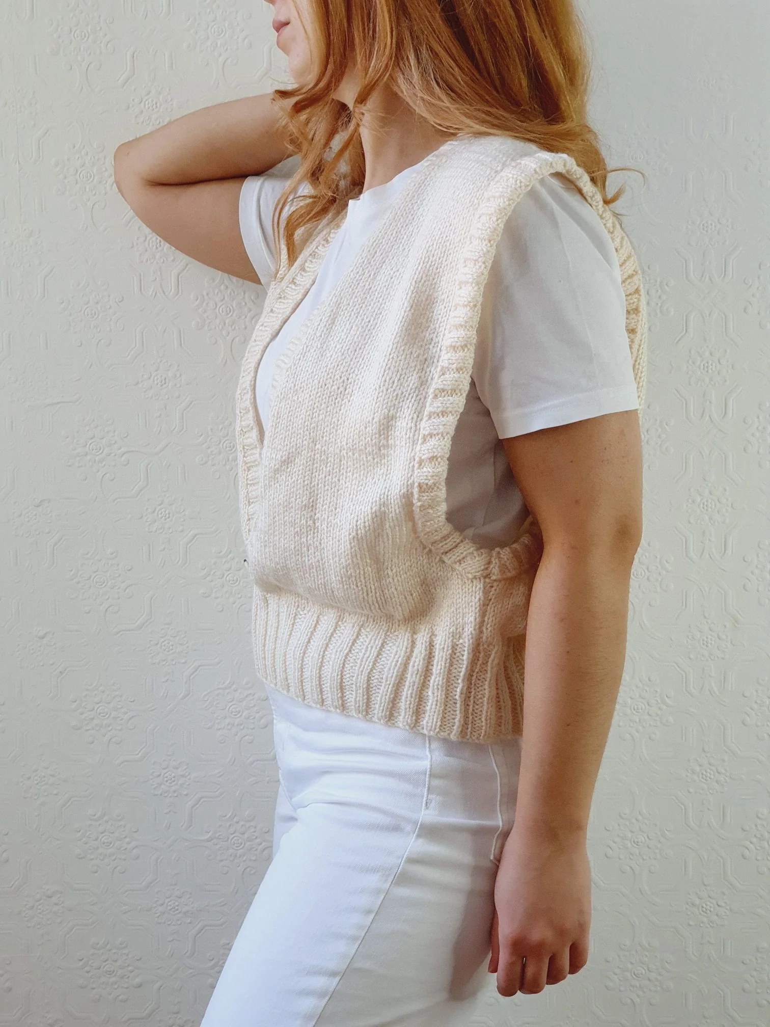 Vintage Cream Handknitted Sleeveless Deep V-Neck Vest - S/M/L - Image 6