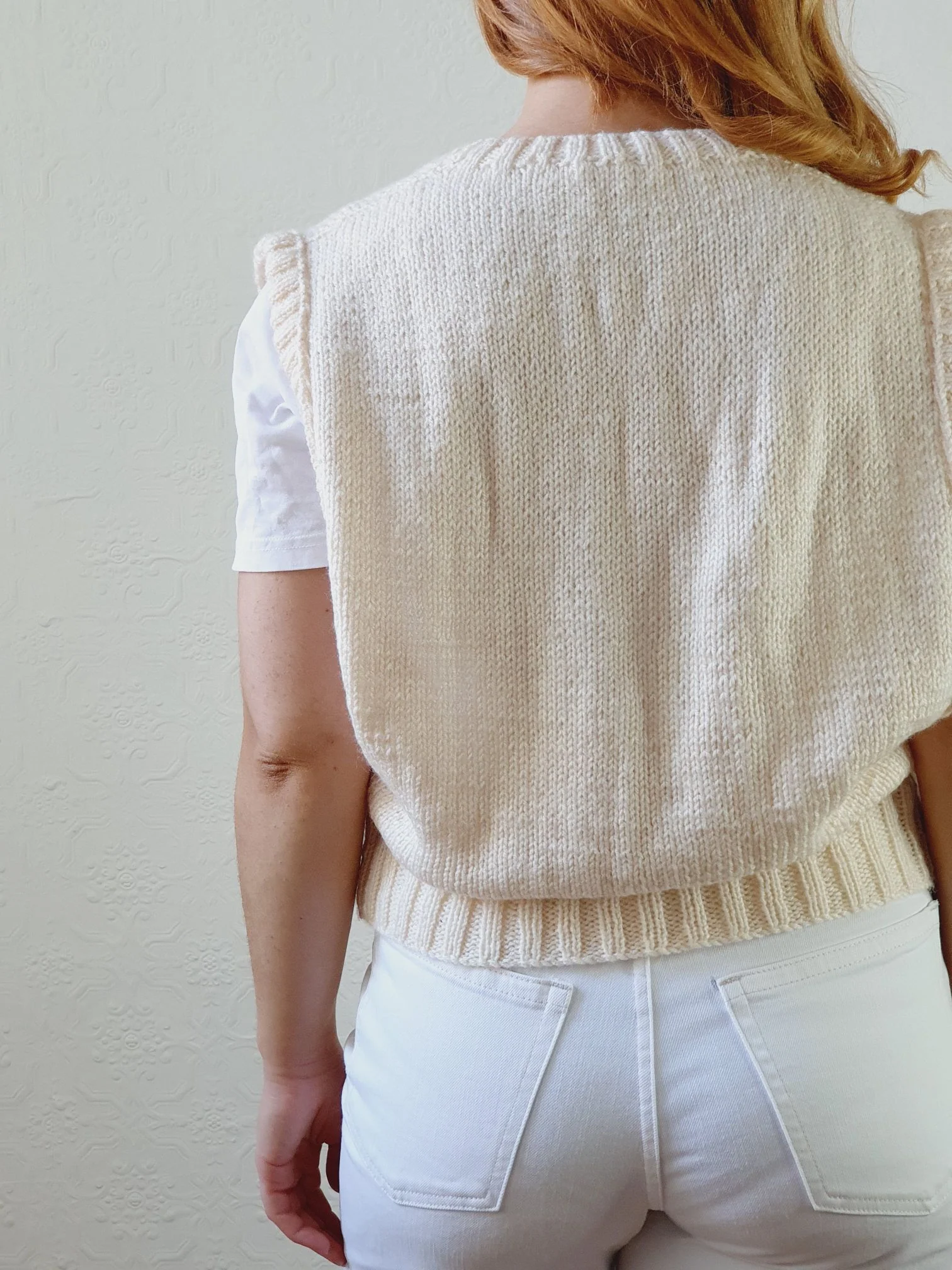 Vintage Cream Handknitted Sleeveless Deep V-Neck Vest - S/M/L - Image 7