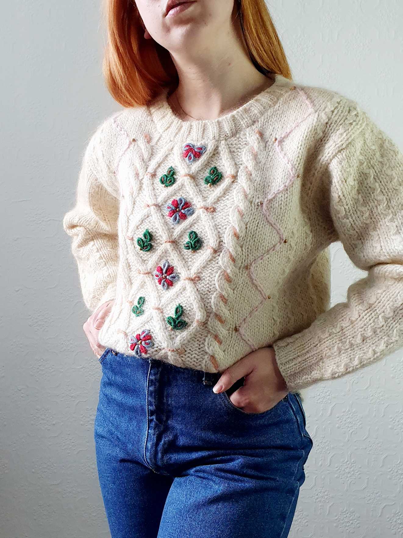 Vintage Cream Jumper with Folk Embroidery - S/M