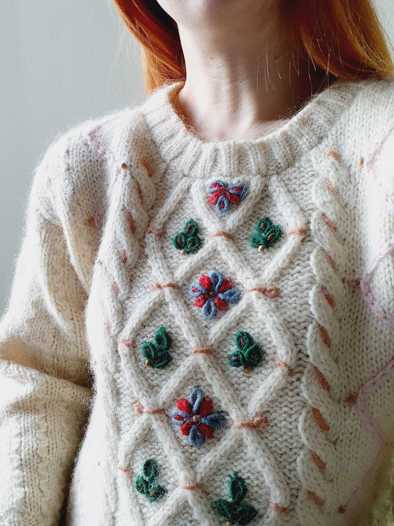 Vintage Cream Jumper with Folk Embroidery - S/M - Image 4