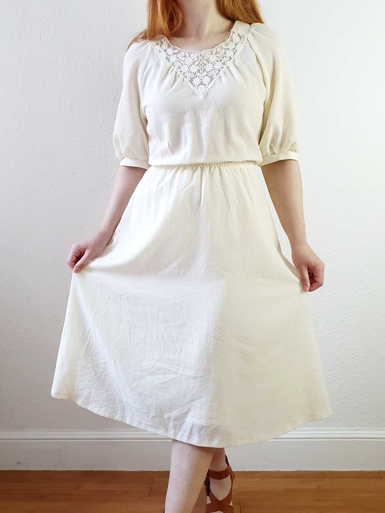 Vintage Cream Romantic Puff Sleeve Dress with Lace Detail - XS/S - Image 3